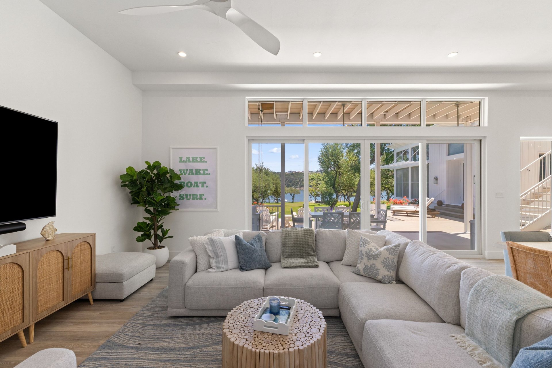 1209 Edgewater Drive