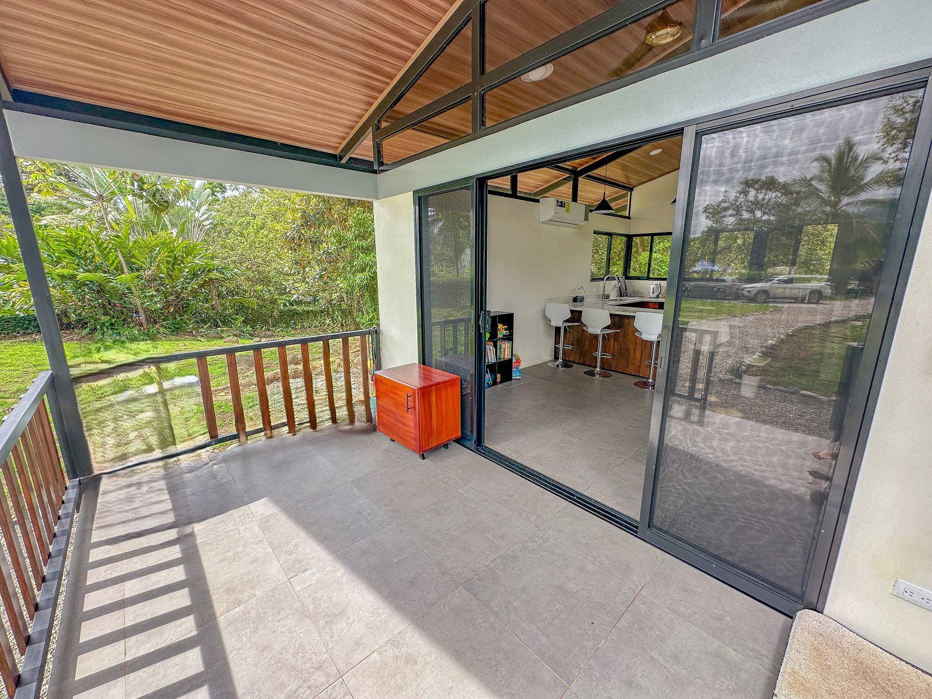 Charming 2-Bedroom Home in the Heart of Ojochal – Privacy, Convenience, and Opportunity Await!