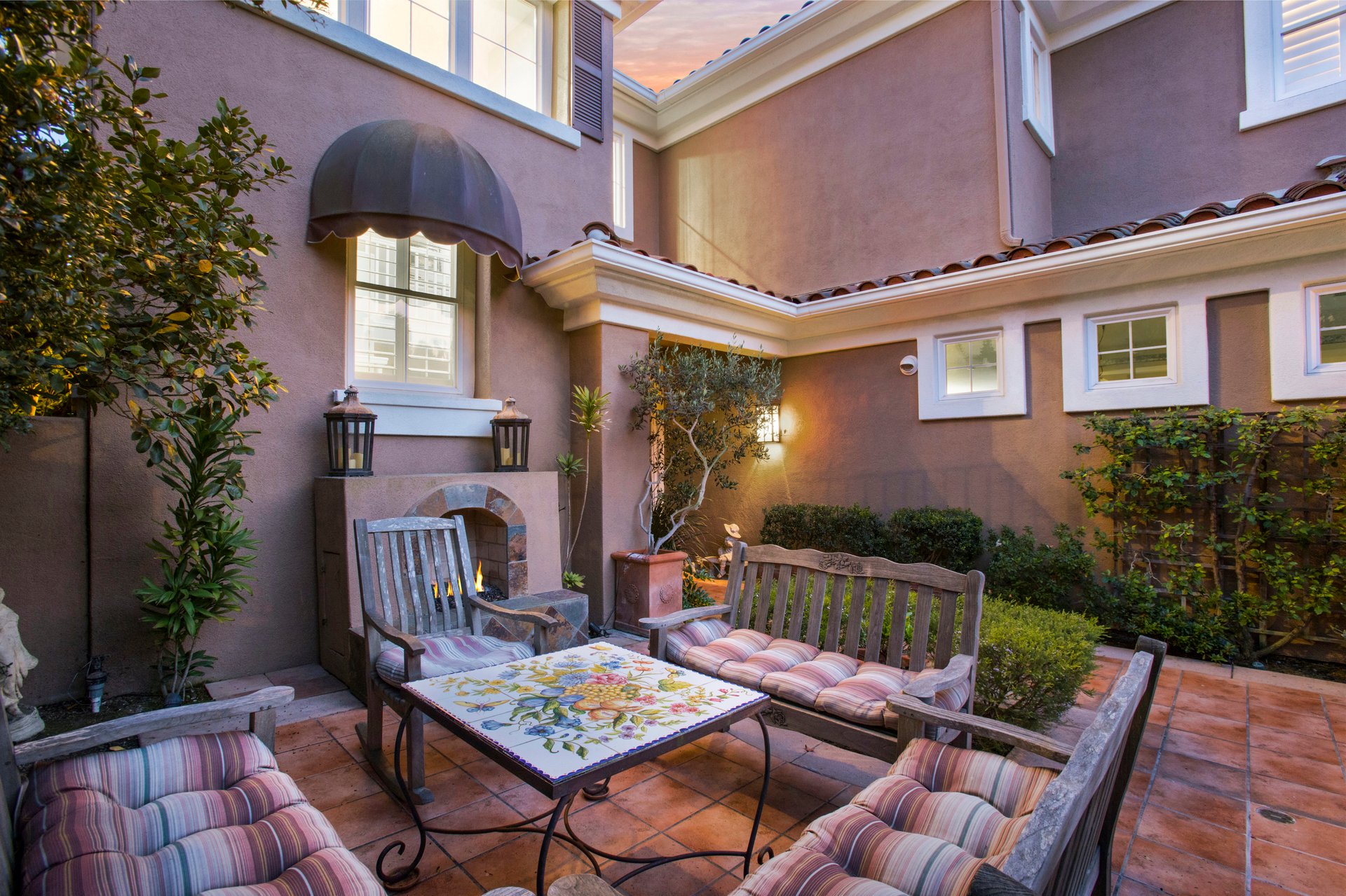  Elegant Ocean-View Estate in Coveted Pelican Ridge !