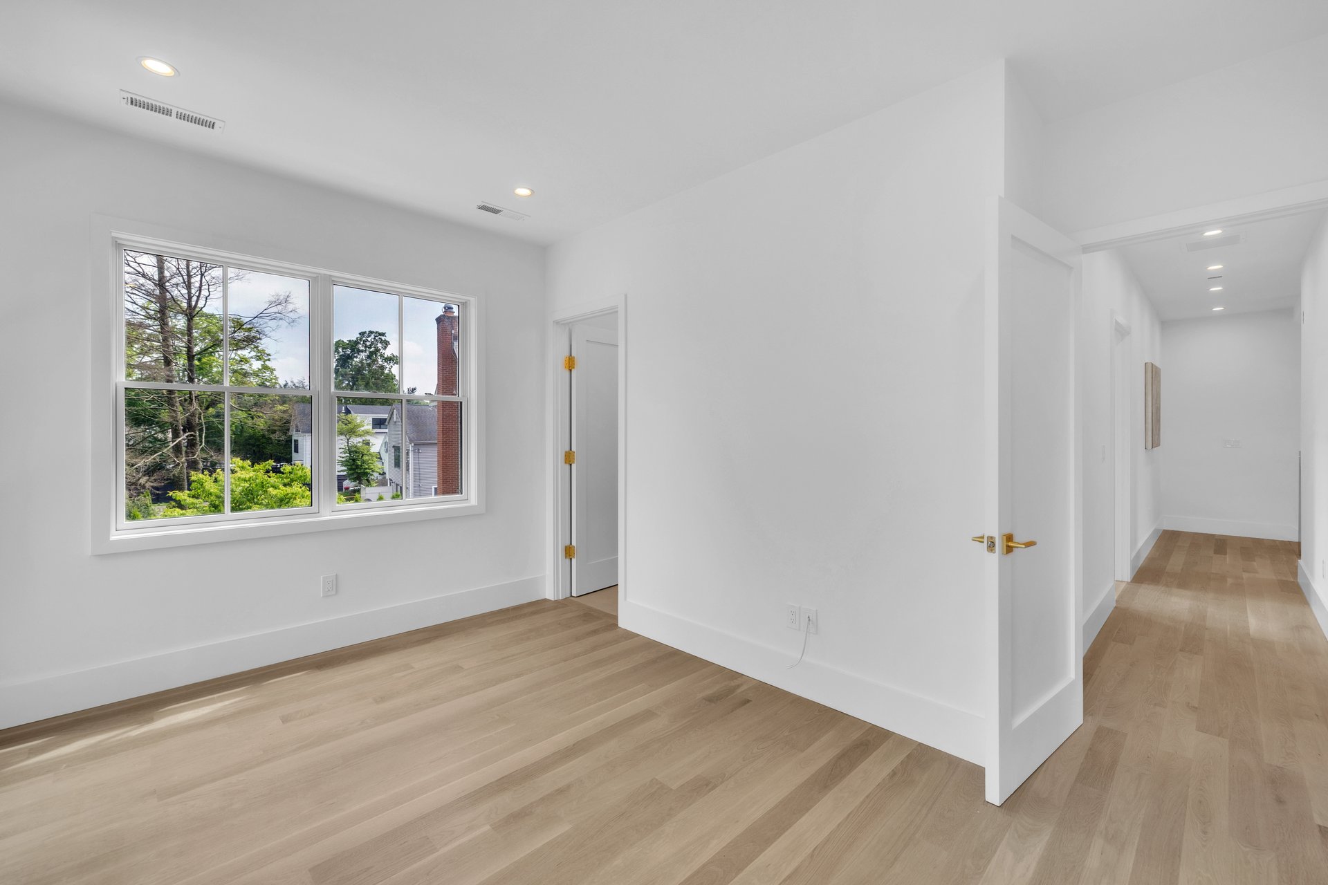 East Ave, Unit A