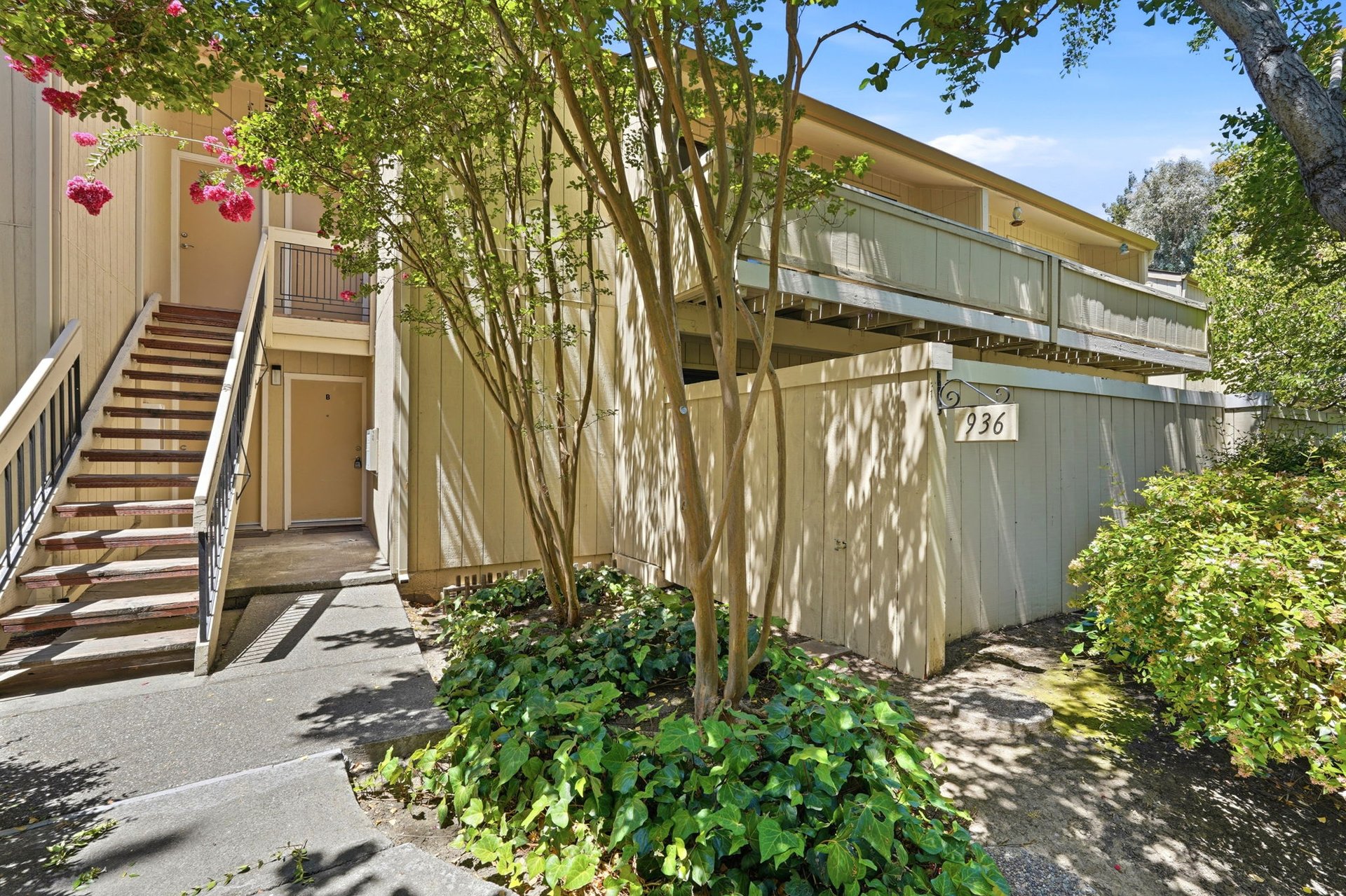 936 Kiely Boulevard, Unit B