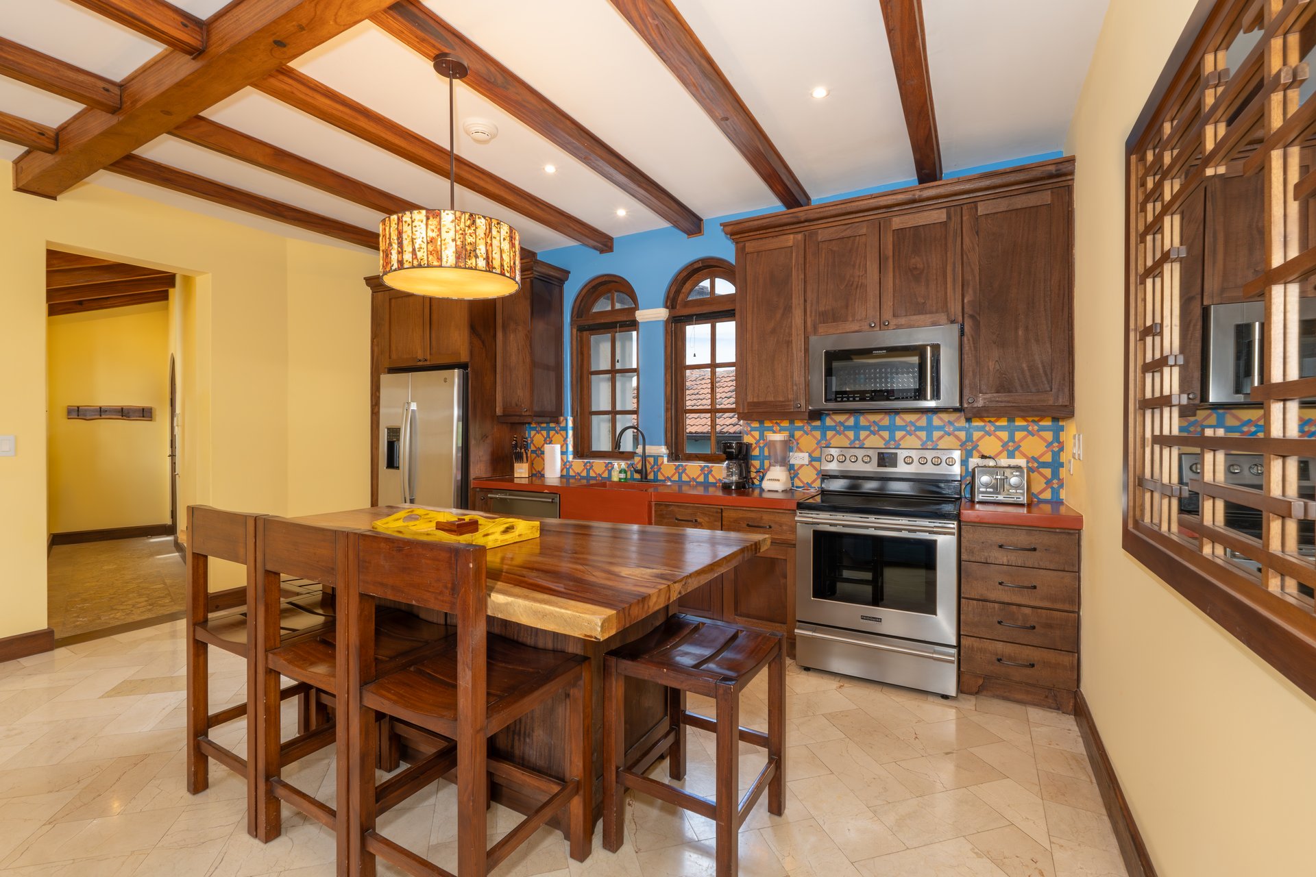 36 Plaza Carlota | Elegant Rooftop Flat with Ocean & Mountain Views in Downtown Las Catalinas