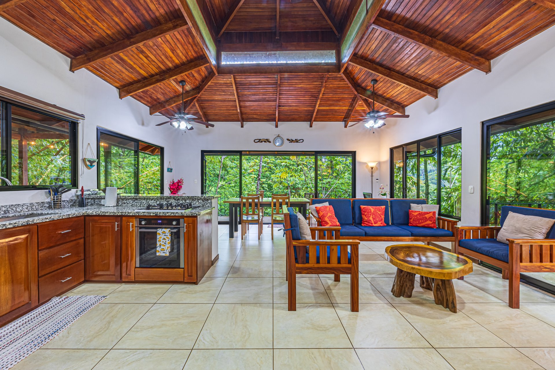 Tropical Villa in Canto del Mar | Walk to Dominicalito Beach