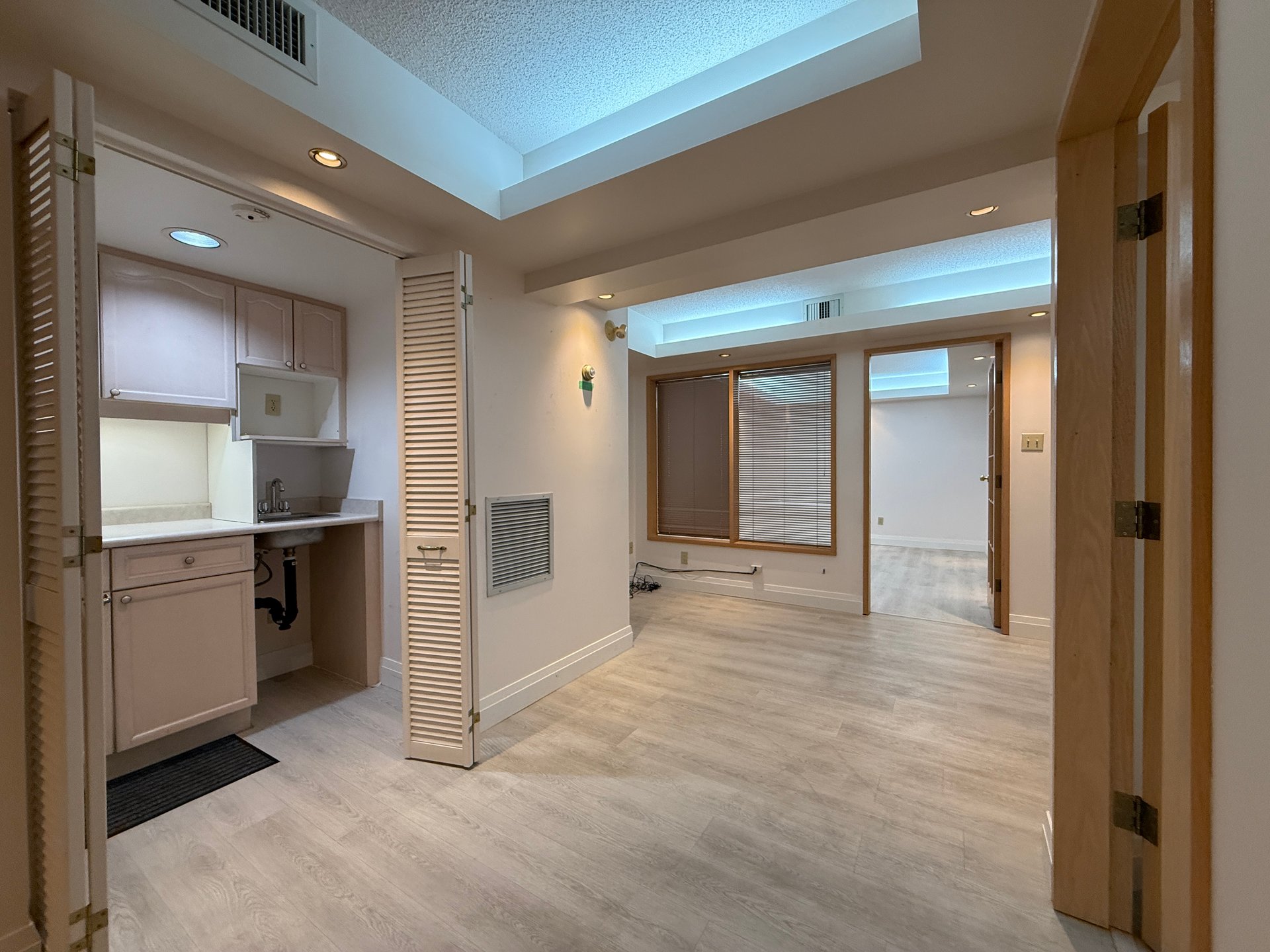 390 Davis Dr LL2