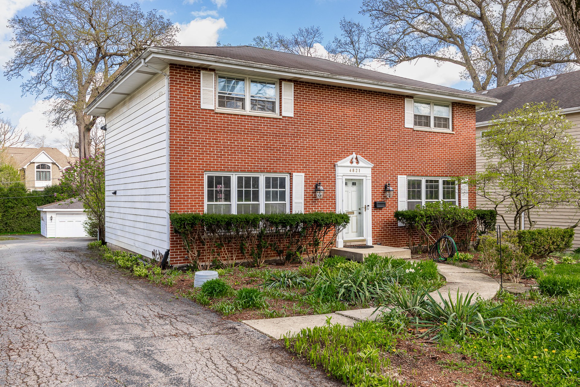 4821 Wallbank Ave, Downers Grove