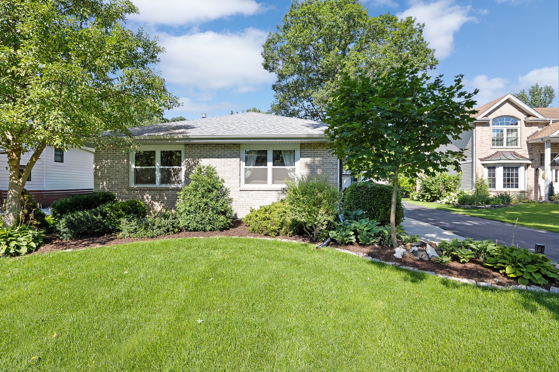 4600 Roslyn Road