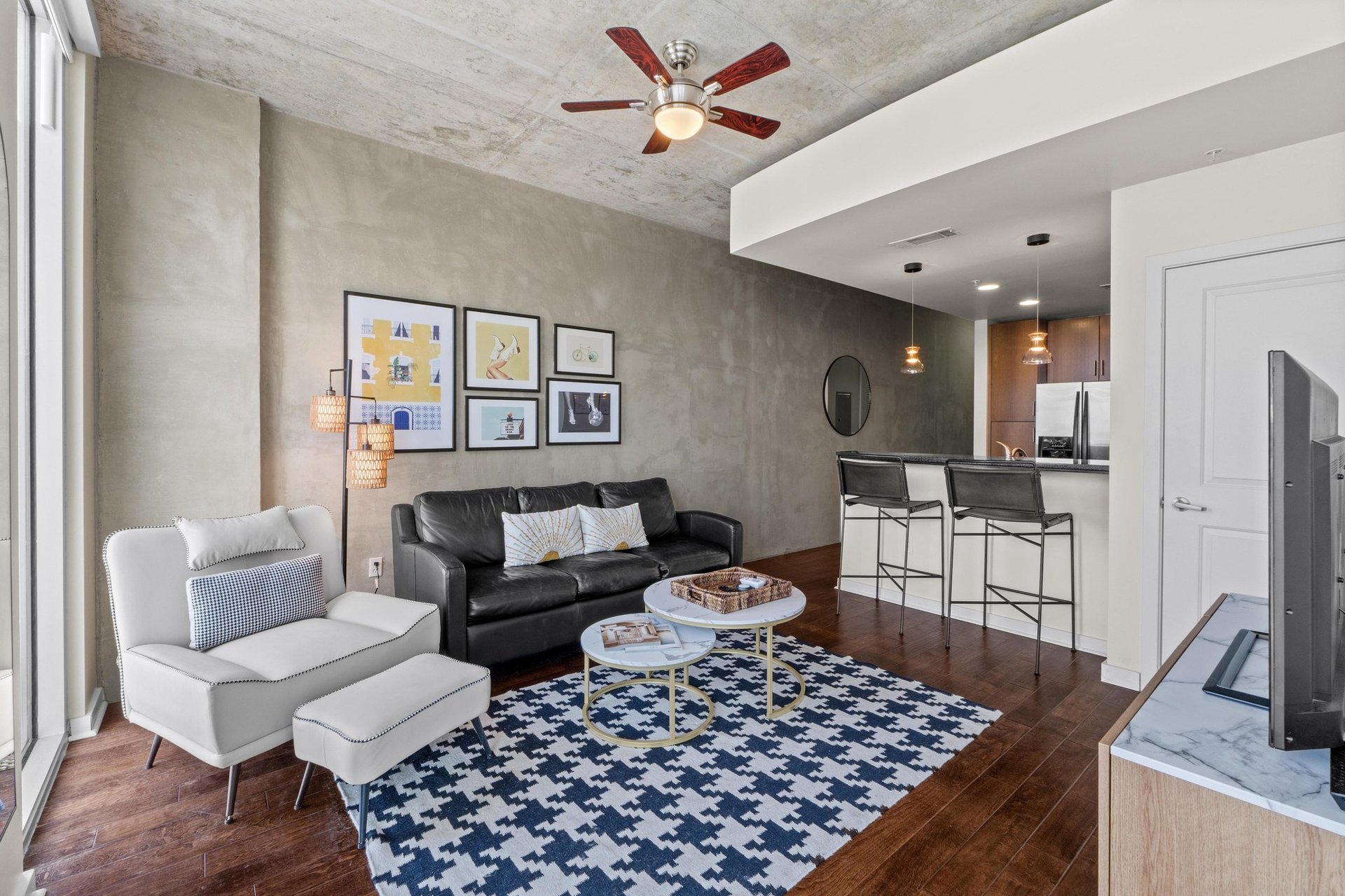 360 Nueces St. #2808  