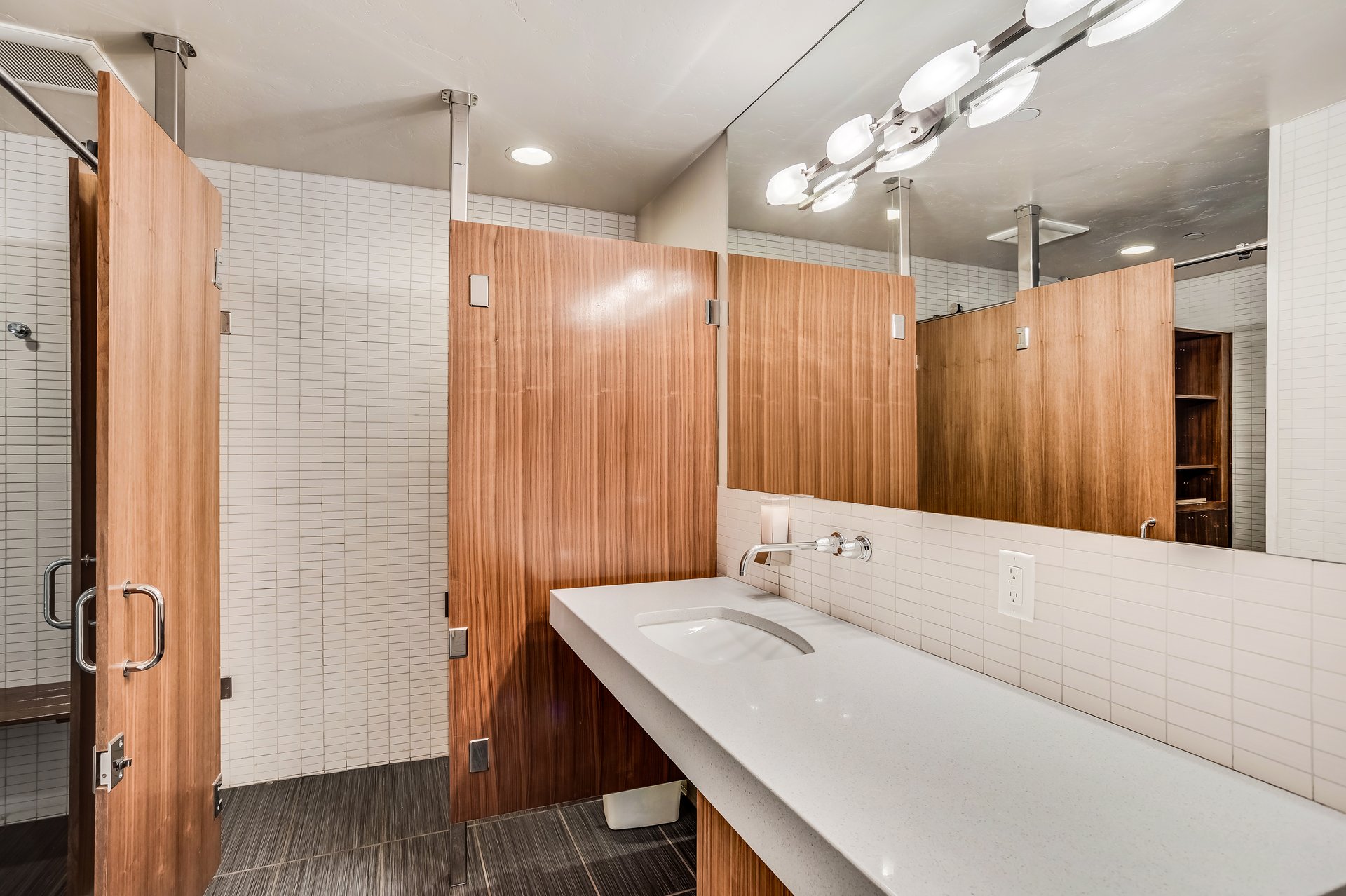 Modern Elegance Meets Mountain Comfort