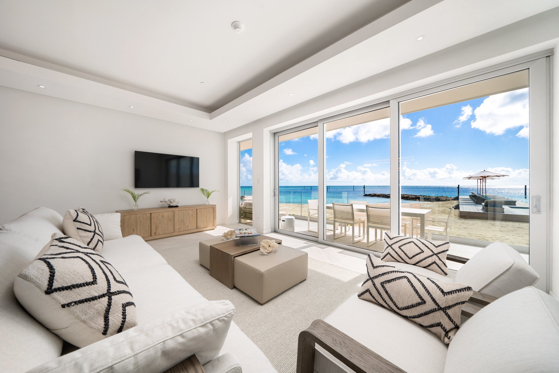 COVE, Palm Cay