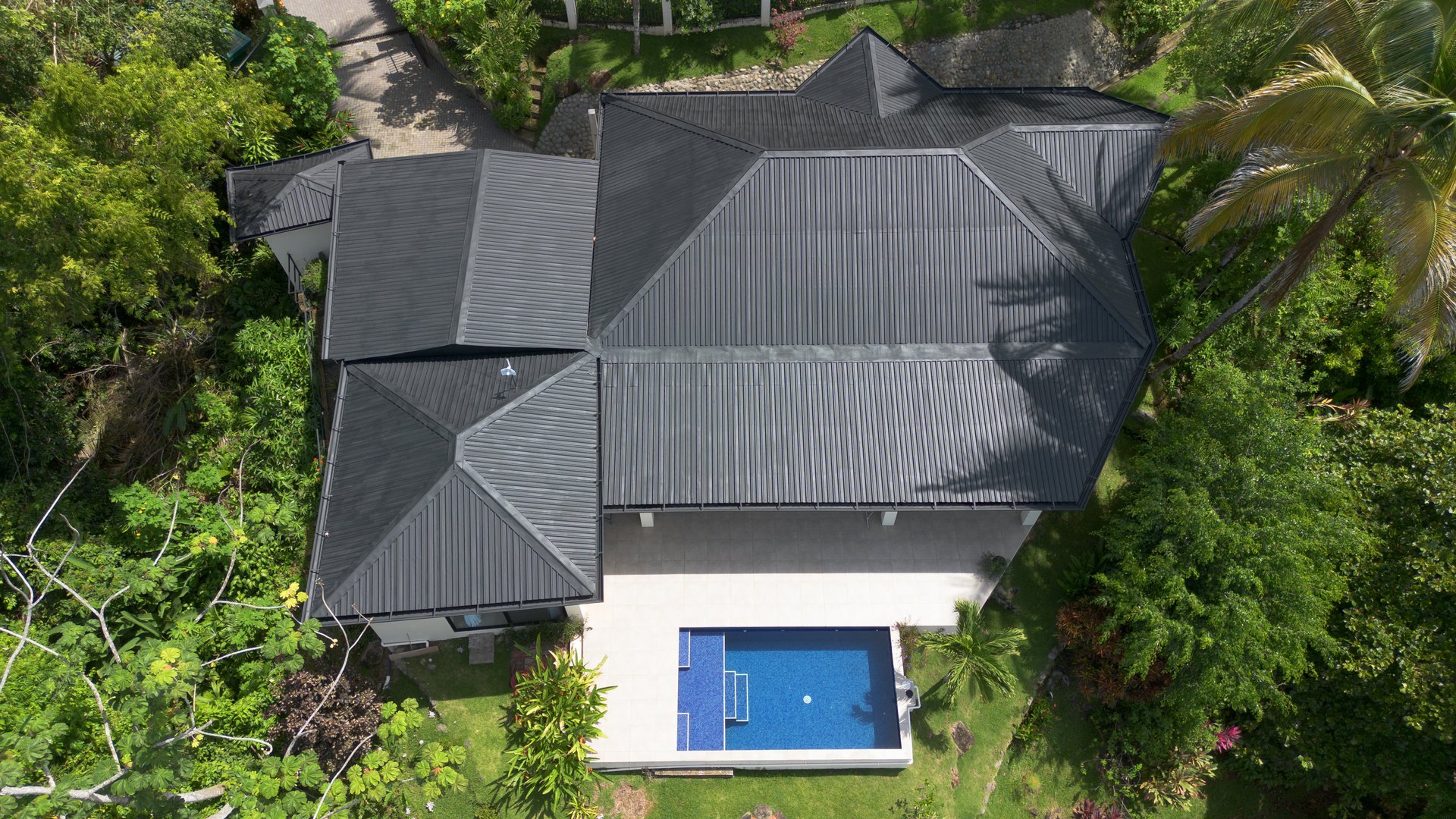 6.45 ACRES – 3 Bedroom Luxury Ocean View Home Surrounded By Vibrant Rainforest And Wildlife!!!