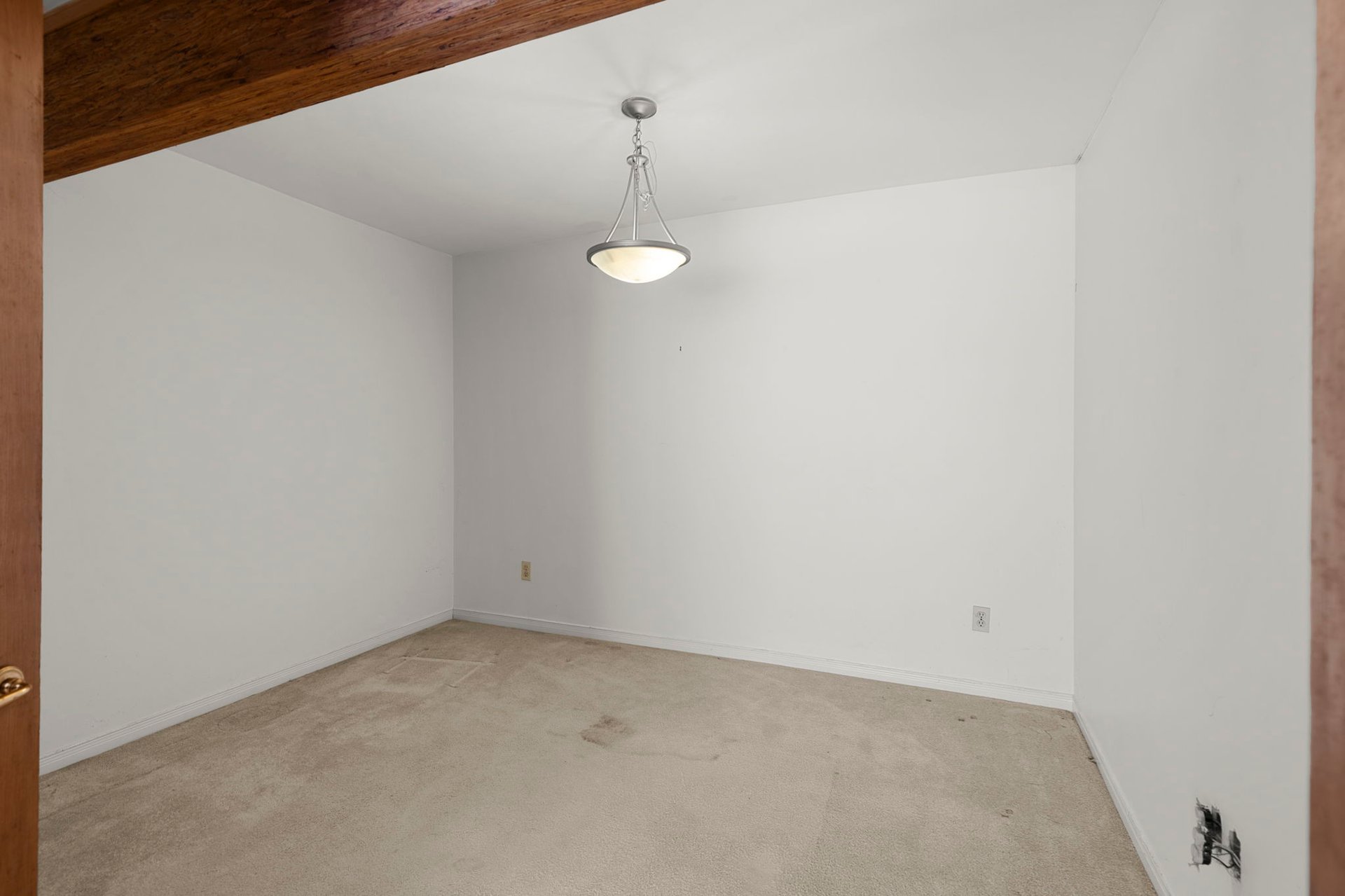 8511 Small Lane, Loretto