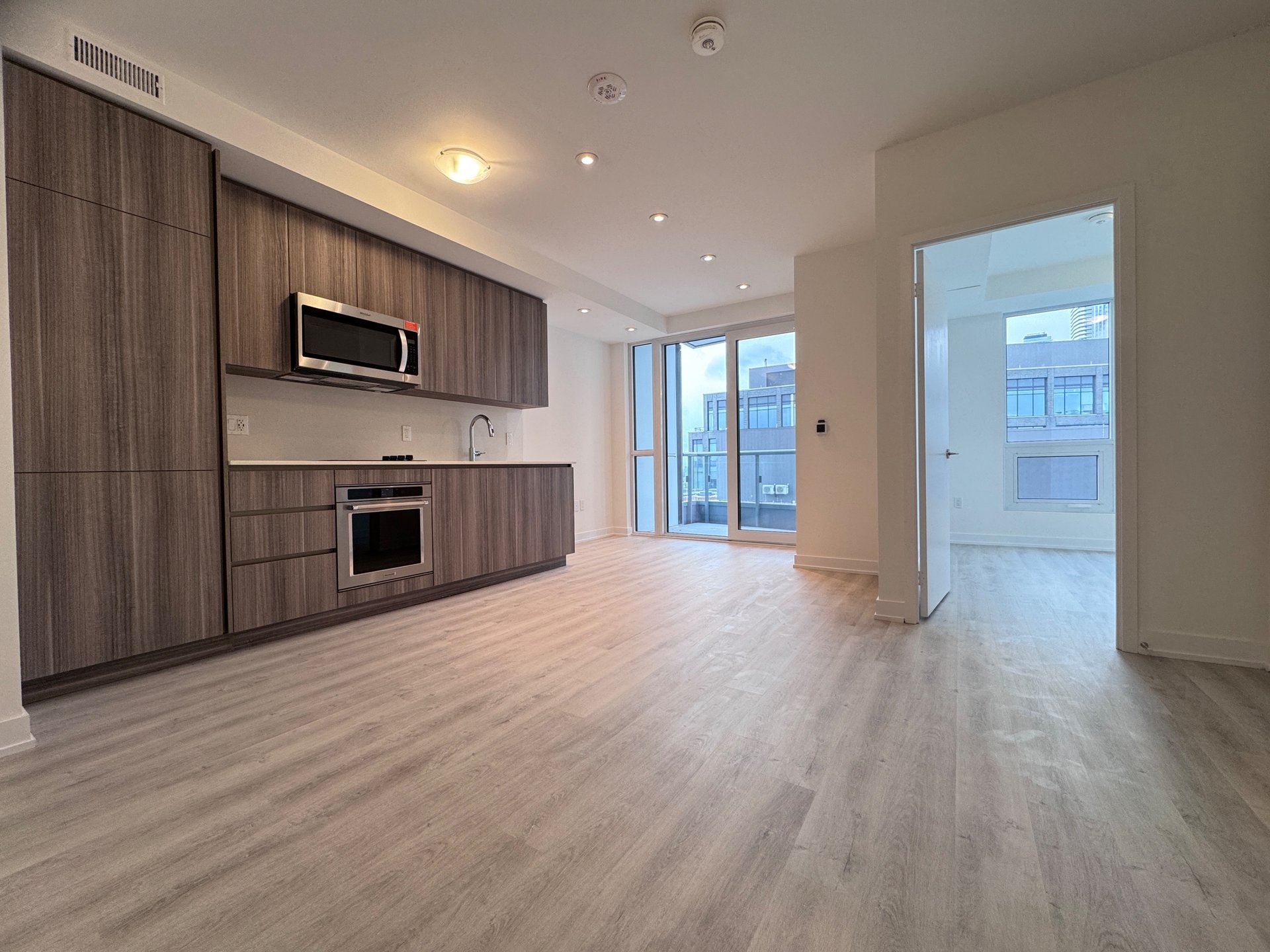 15 Richardson Street Unit: 1617
