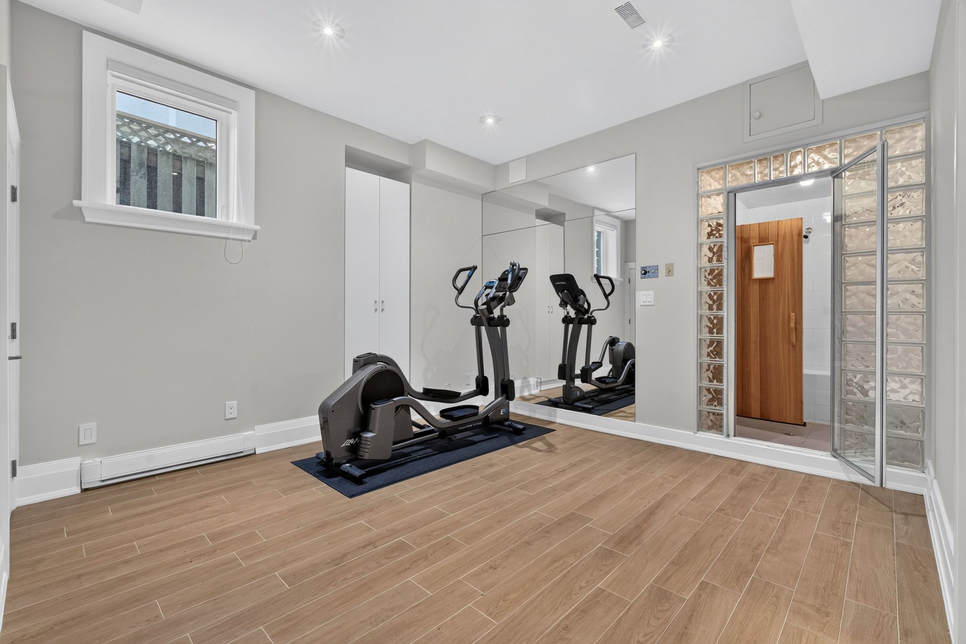 Fully Renovated Designer Residence