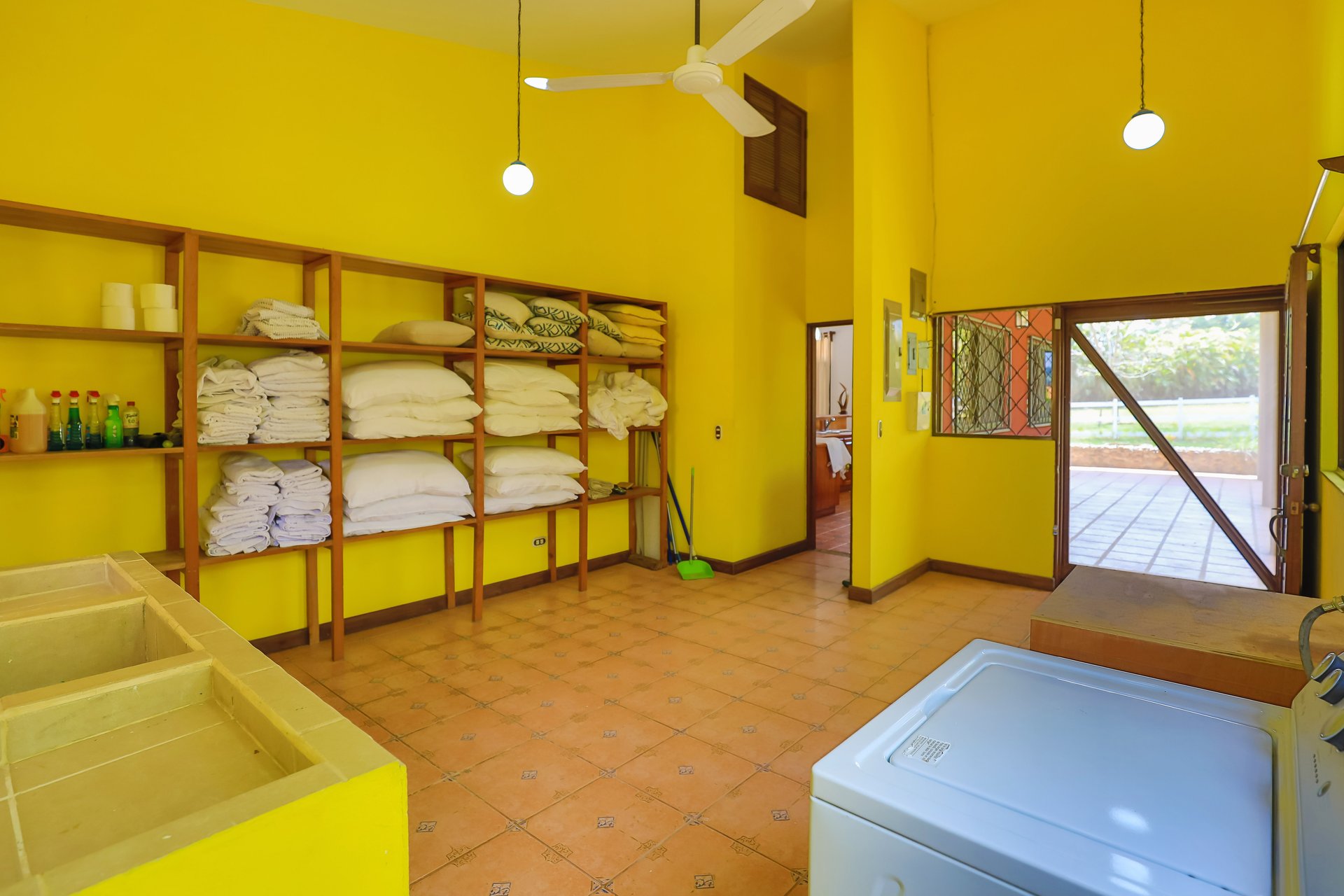Hacienda-Style Retreat For Sale in Naranjito