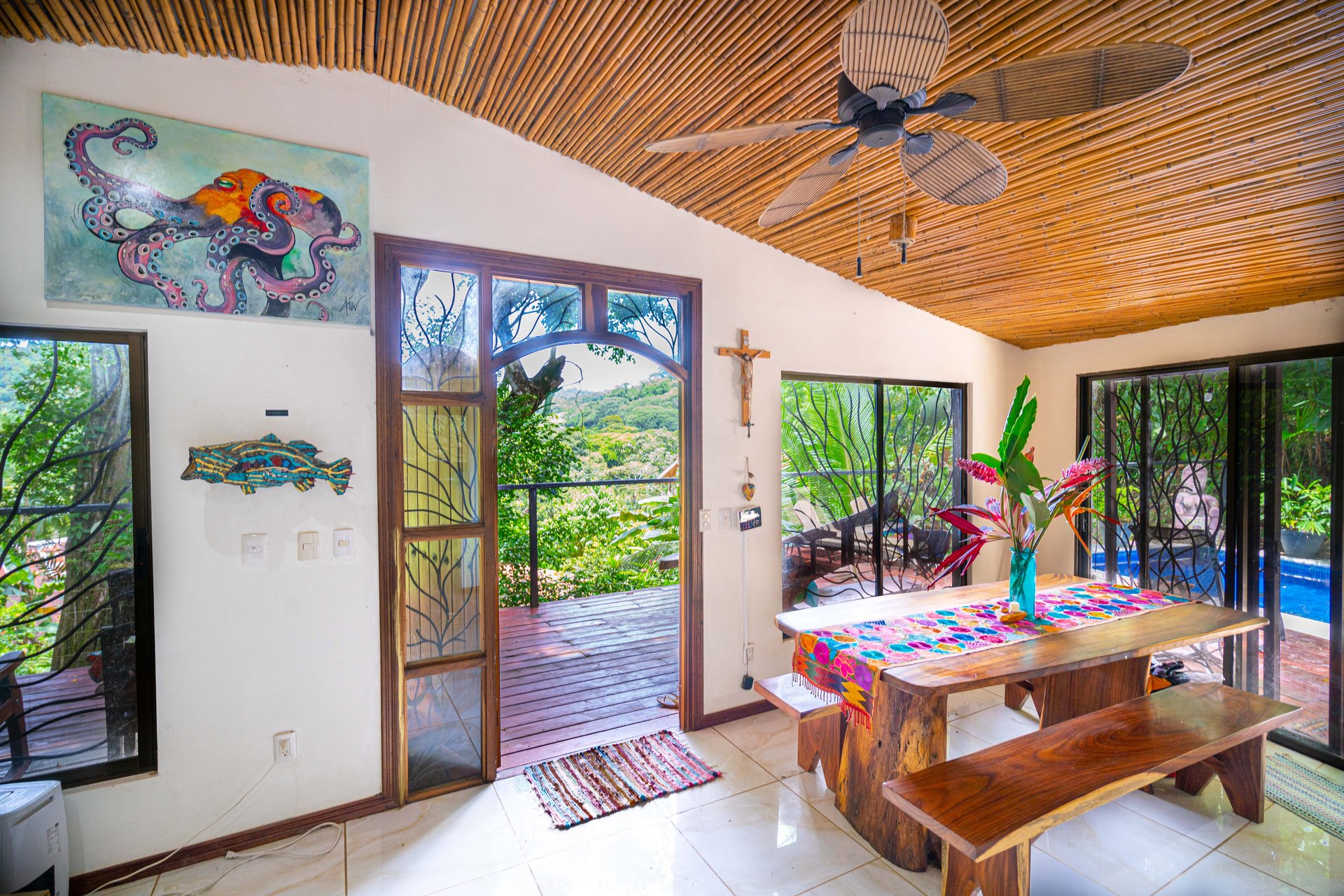 0.15 ACRES – 2 Bedroom Artistic River Home In The Rainforest!!!