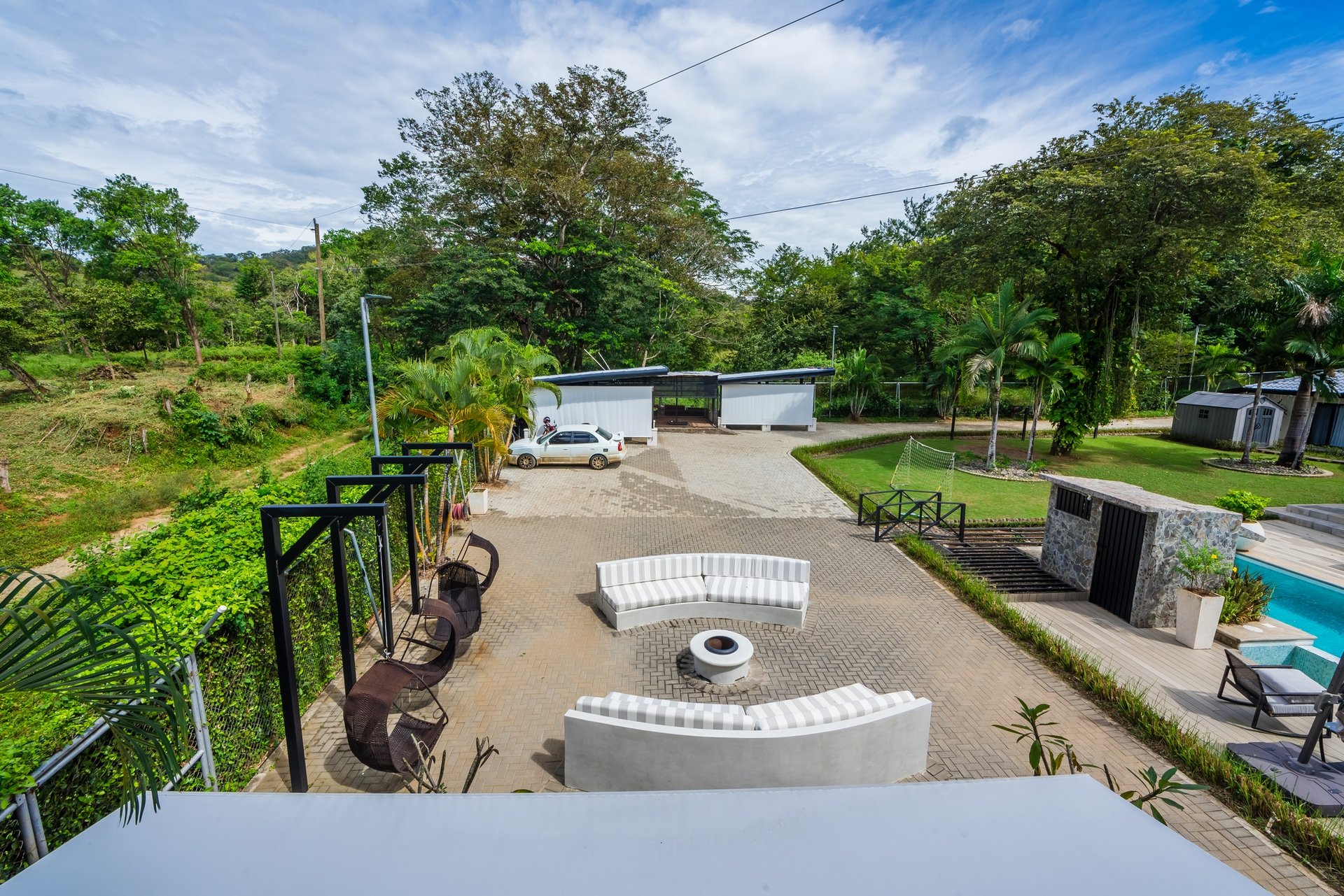 Casa Cielo | Luxurious Multifunctional Estate with Main House, Apartments, and Pool in Guanacaste!