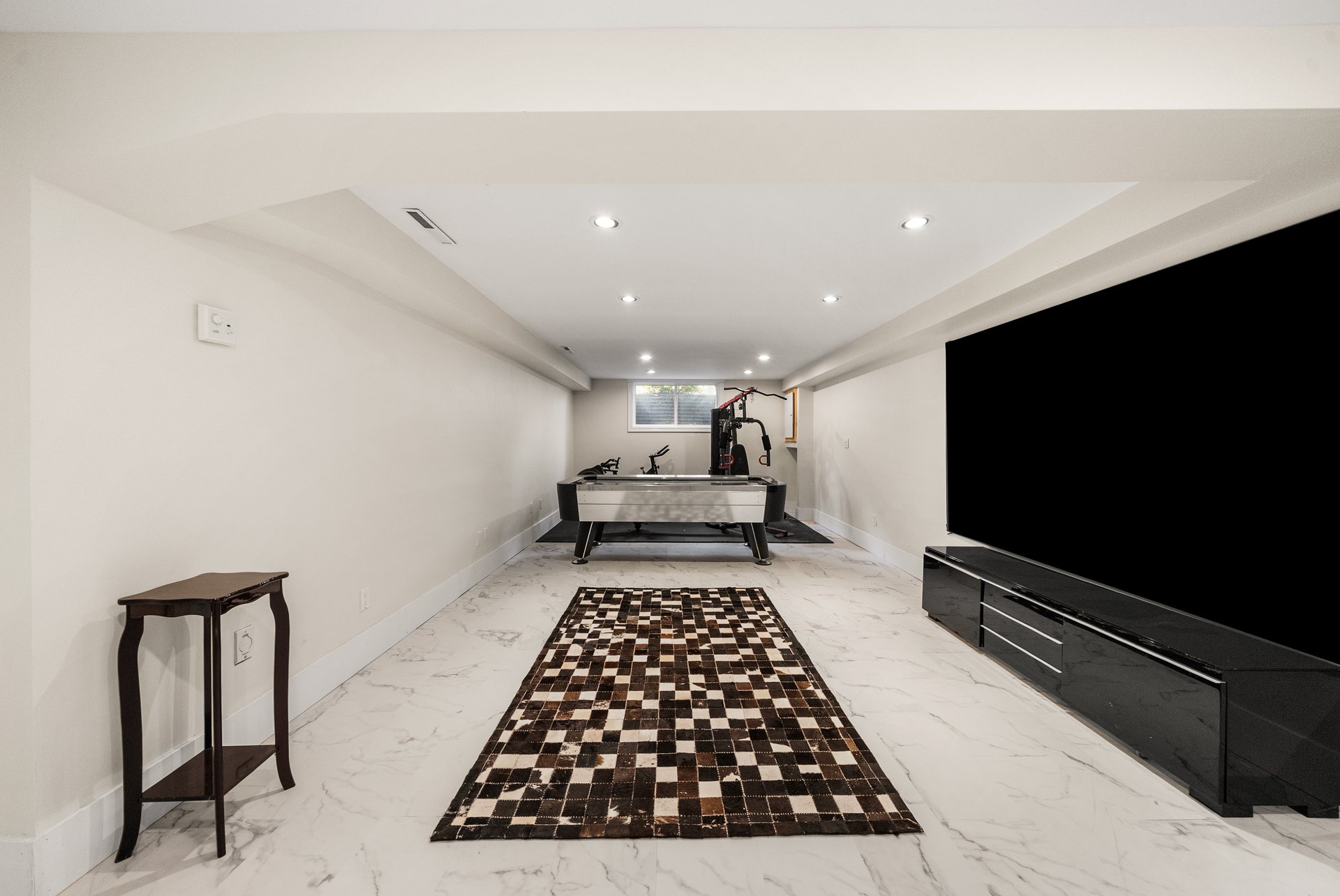 2154 Oneida Cres