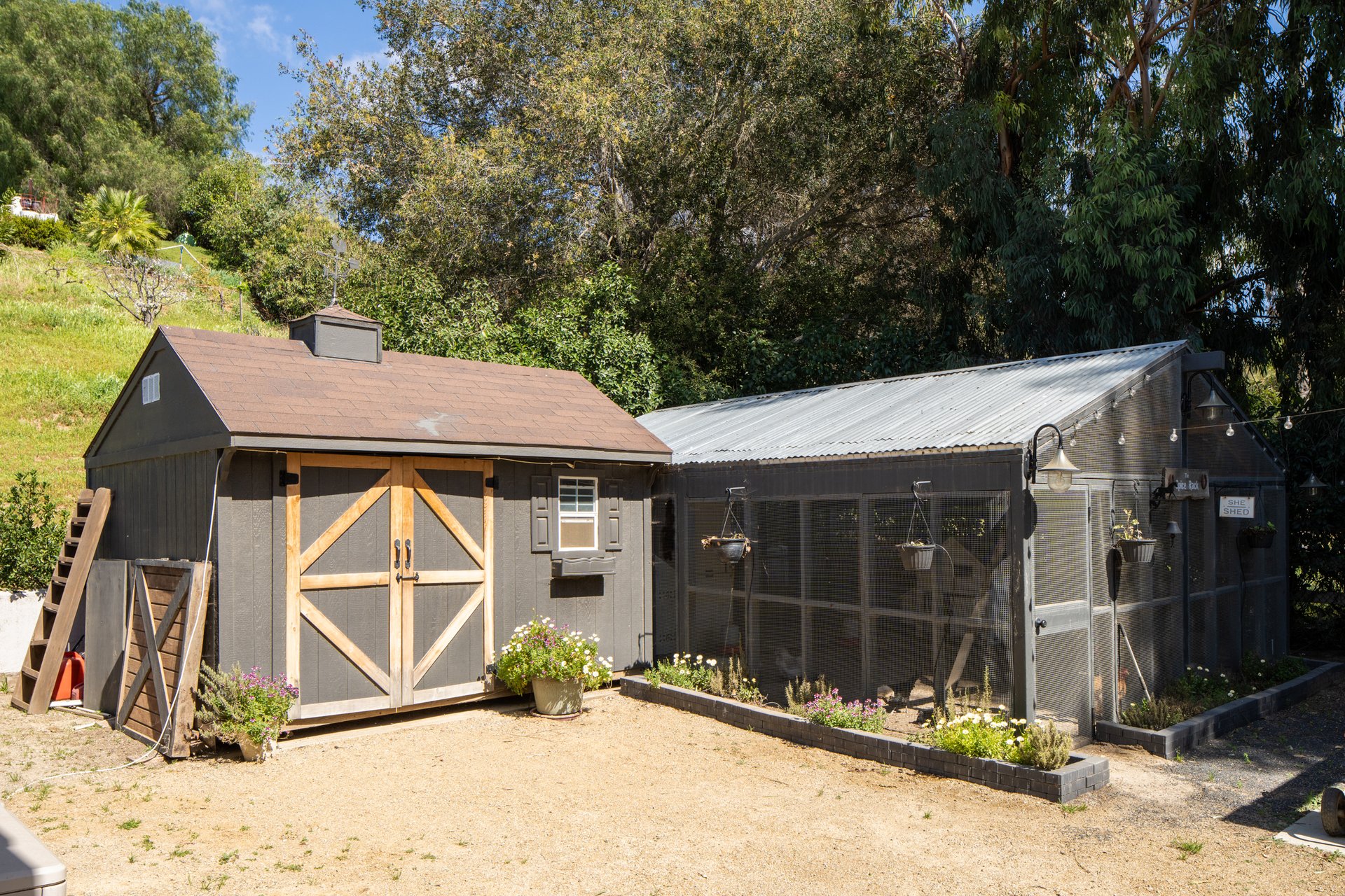 7017 Via Mariposa Sur