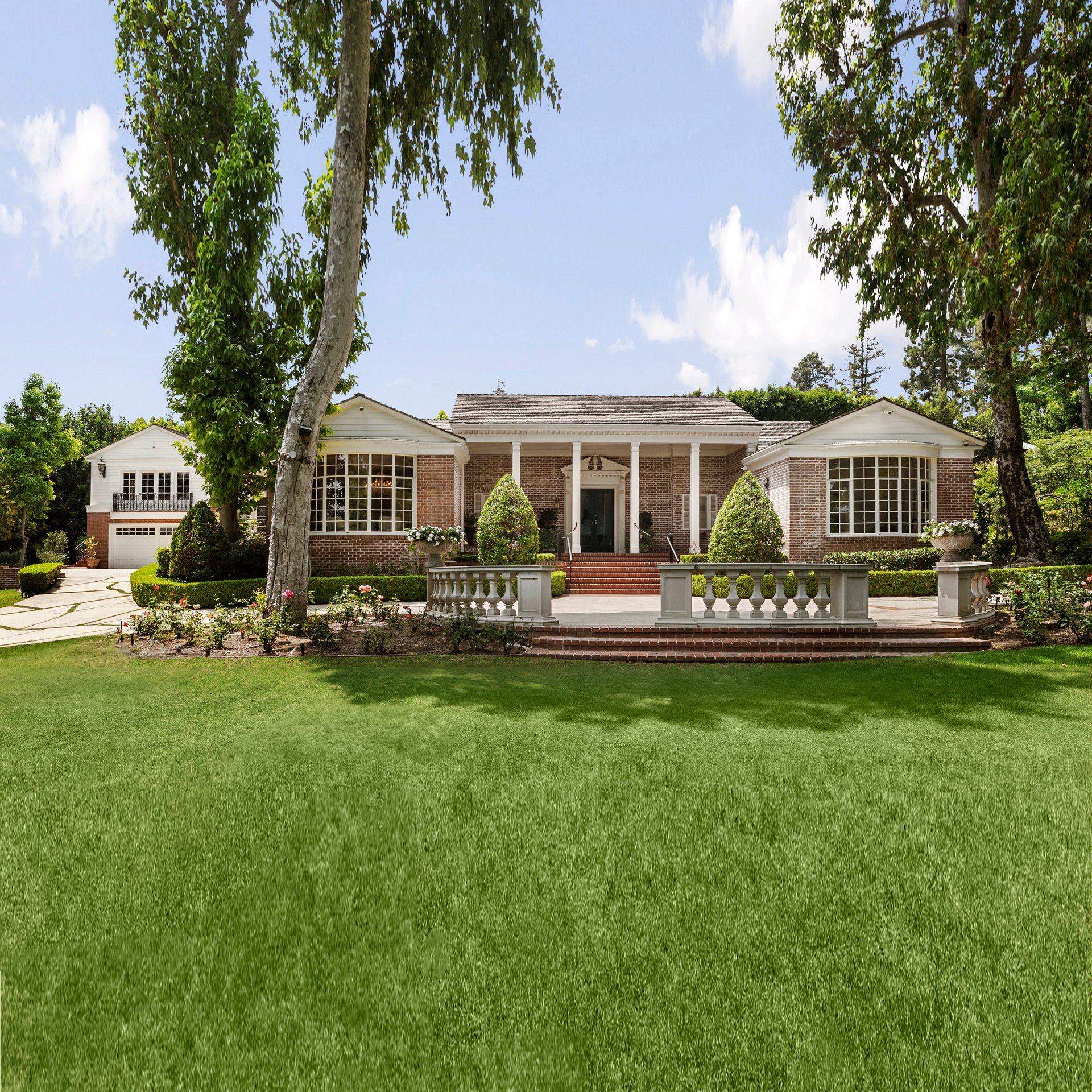1001 N Crescent Dr, Beverly Hills 