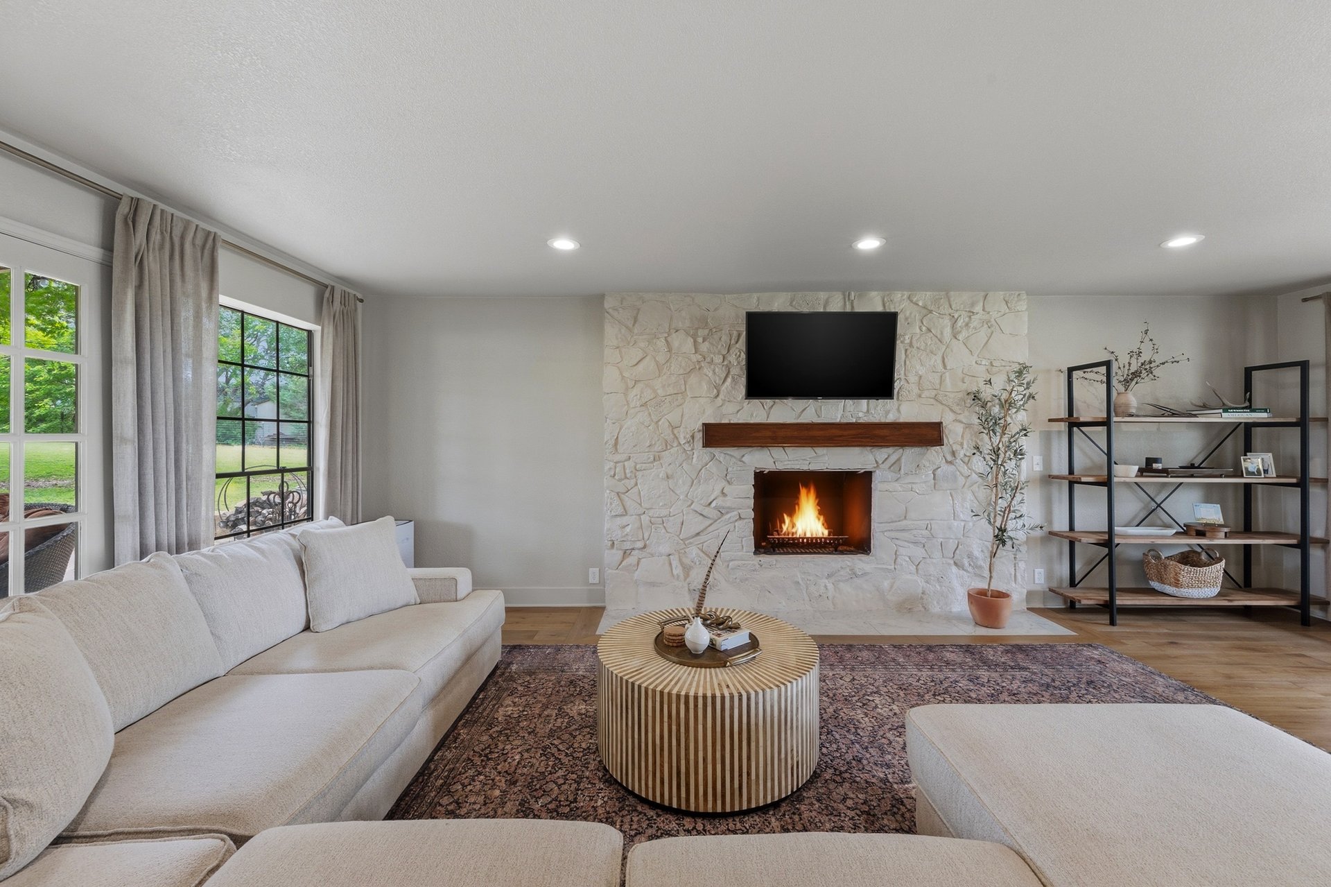Acreage, Updated, All Near All Saints Episcopal School