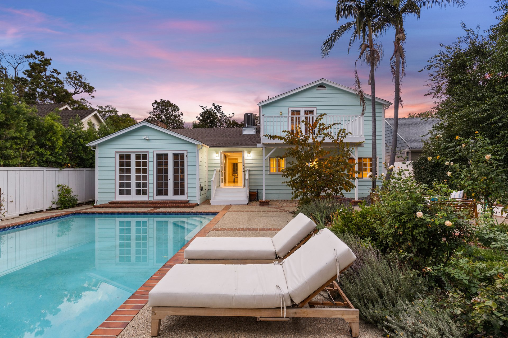 15435 Sutton St, Sherman Oaks
