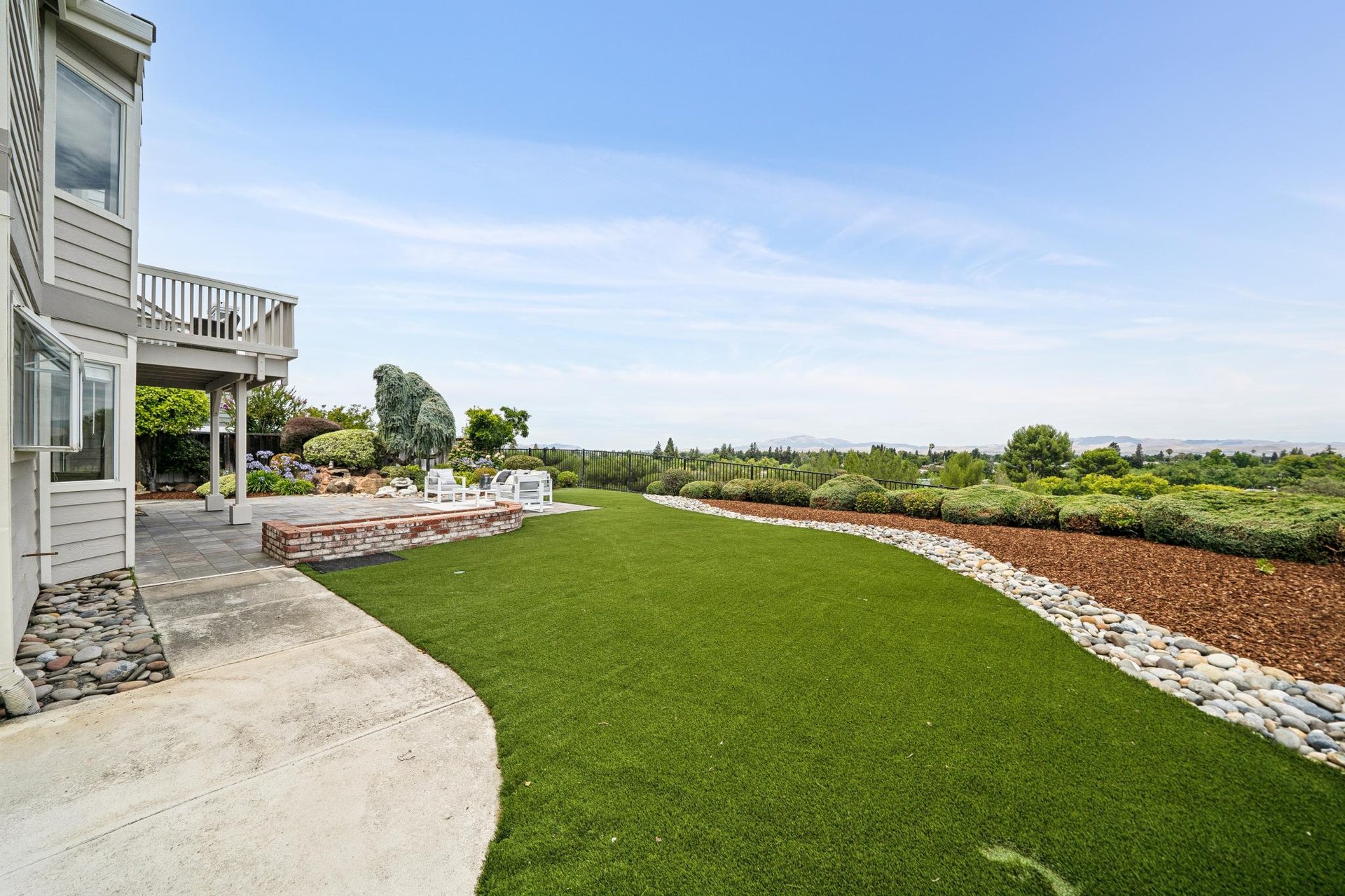 5075 Monaco Dr.