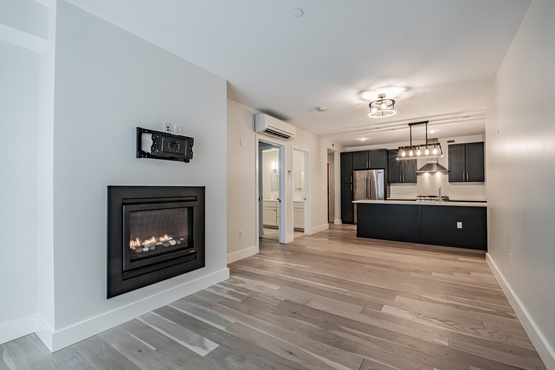 383 Commercial St #303
