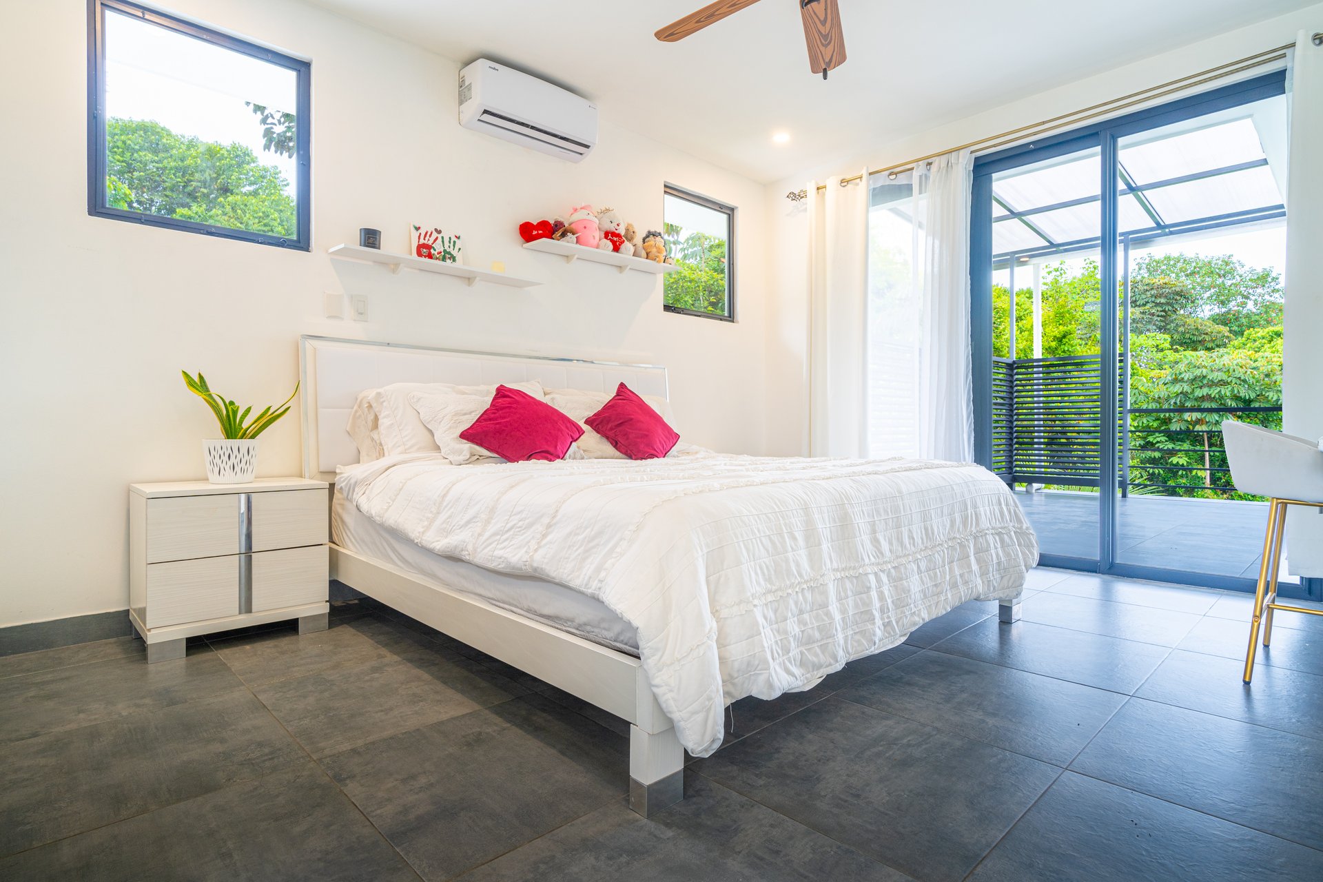 Modern 4-Bedroom Family Sanctuary with Infinity Pool, Edible Forest Garden - Exclusive Gated Ojochal Community 
