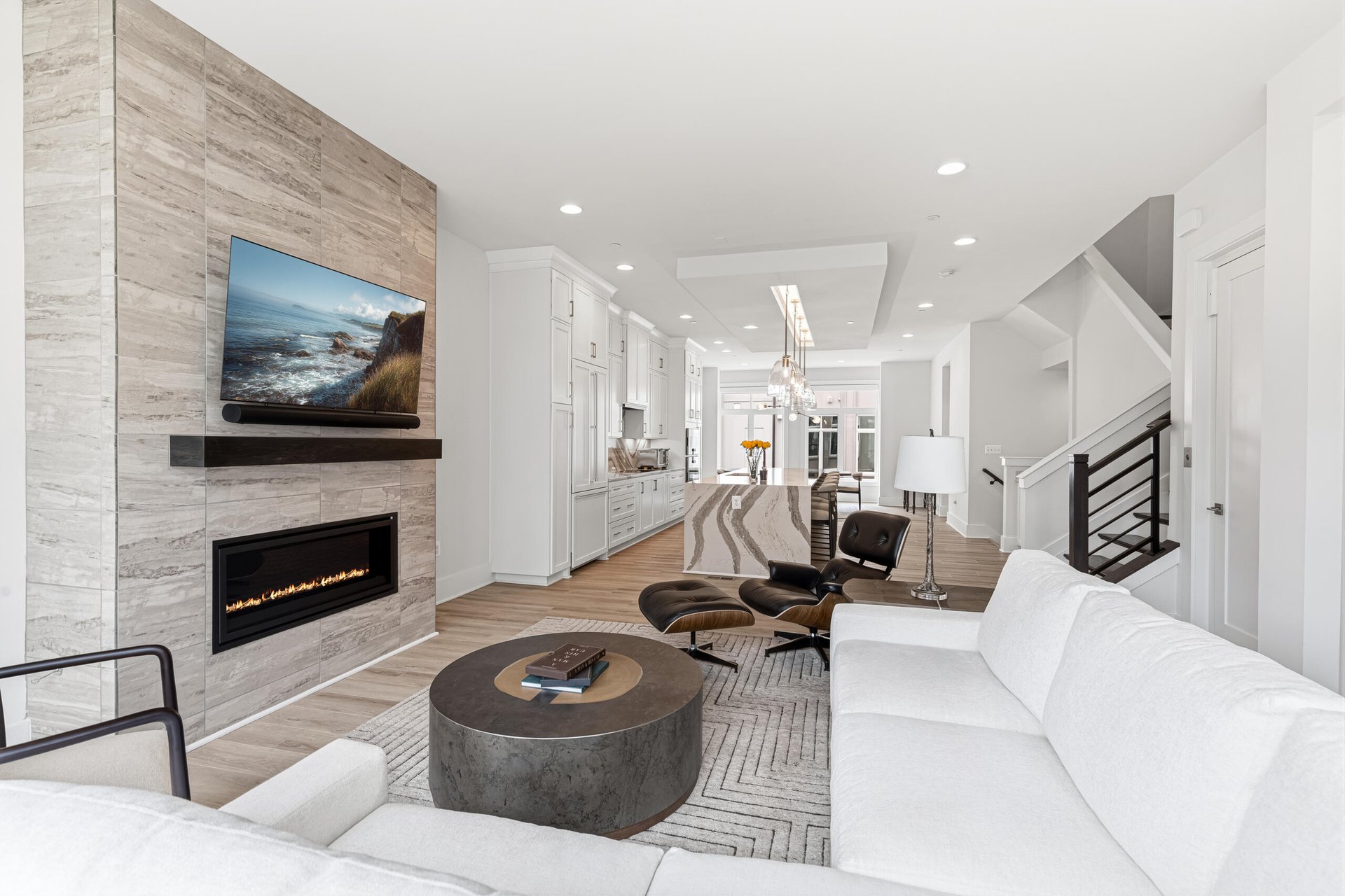 8189 River Rd, Bethesda MD 20817
