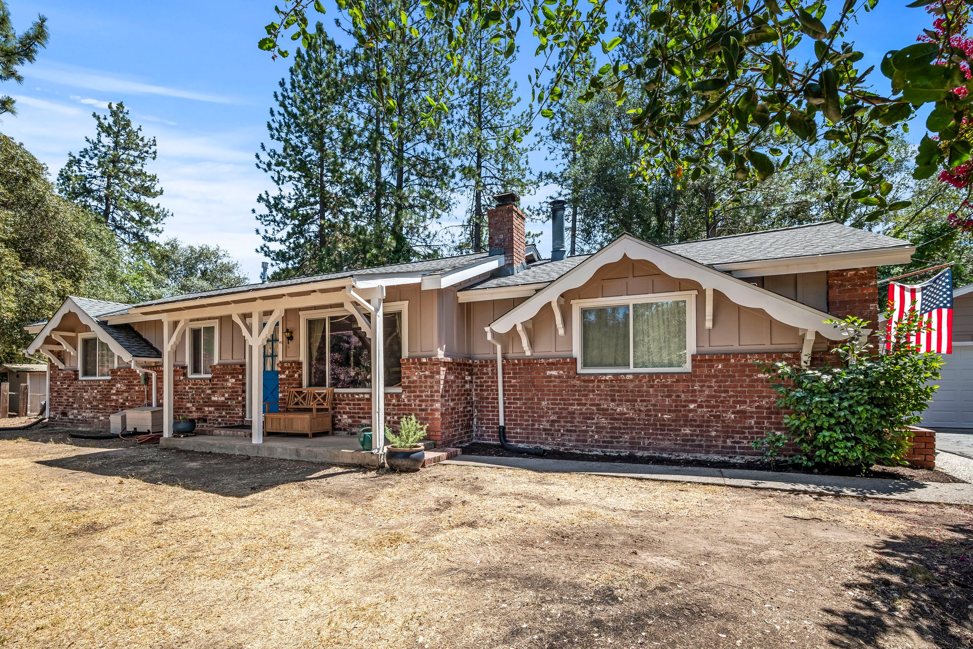 5761 Forest Lake Rd,