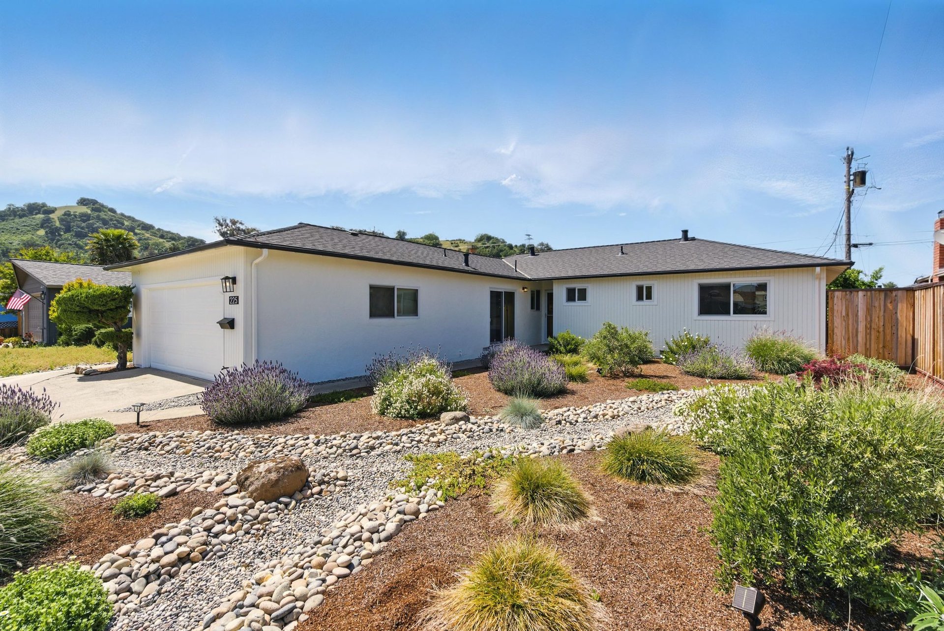 225 Longview Dr