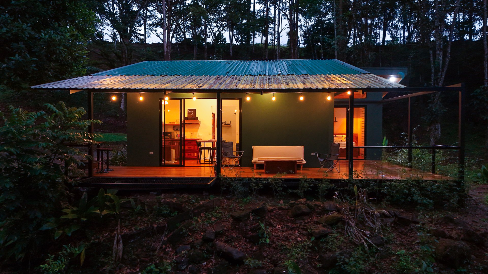 Costa Rica Mountain Retreat – 1.8 ha with Luxury Cabin, Private Lake & Riverfront