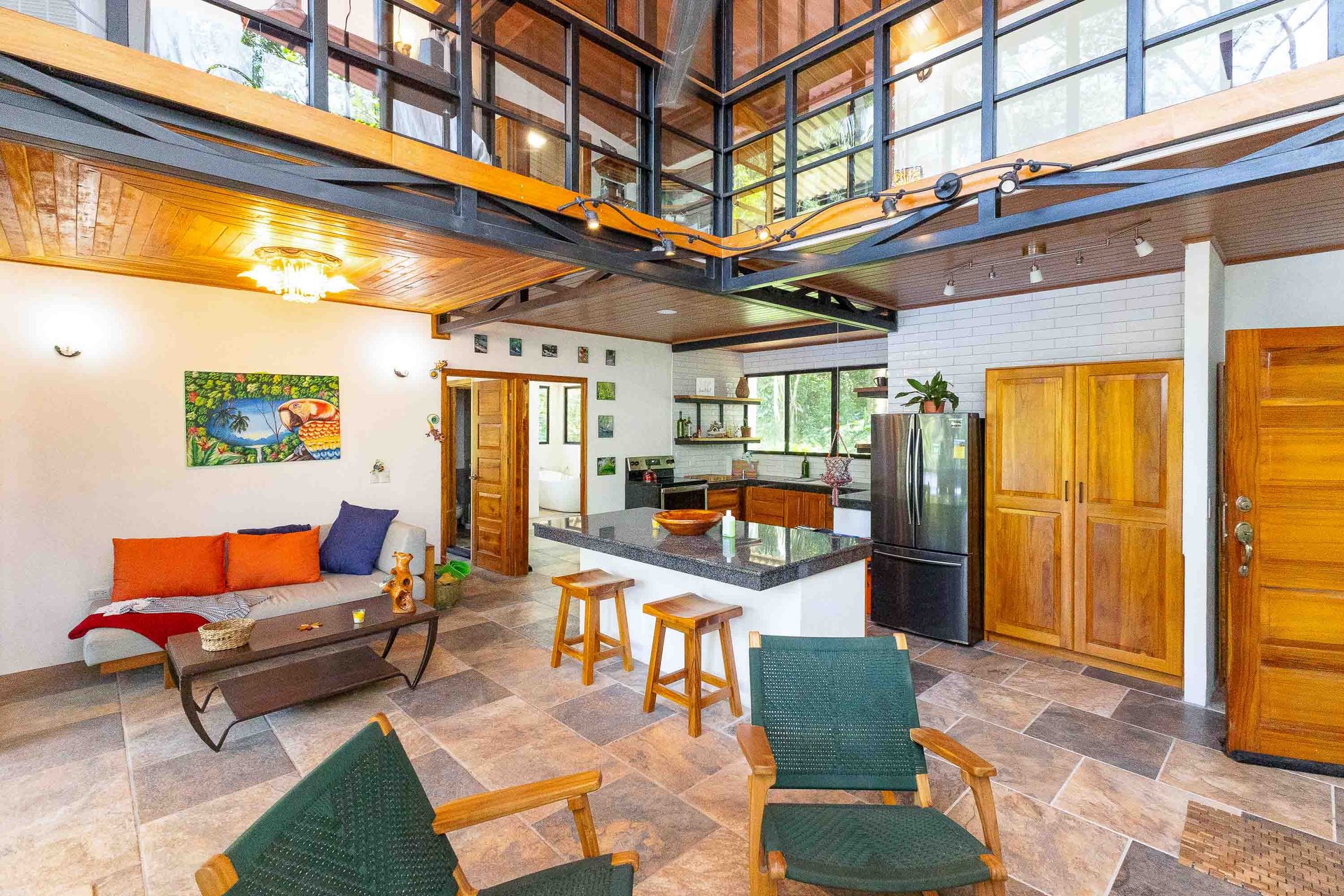 Tropical 3-bedroom home in gated community Manuel Antonio, Perfect rental!