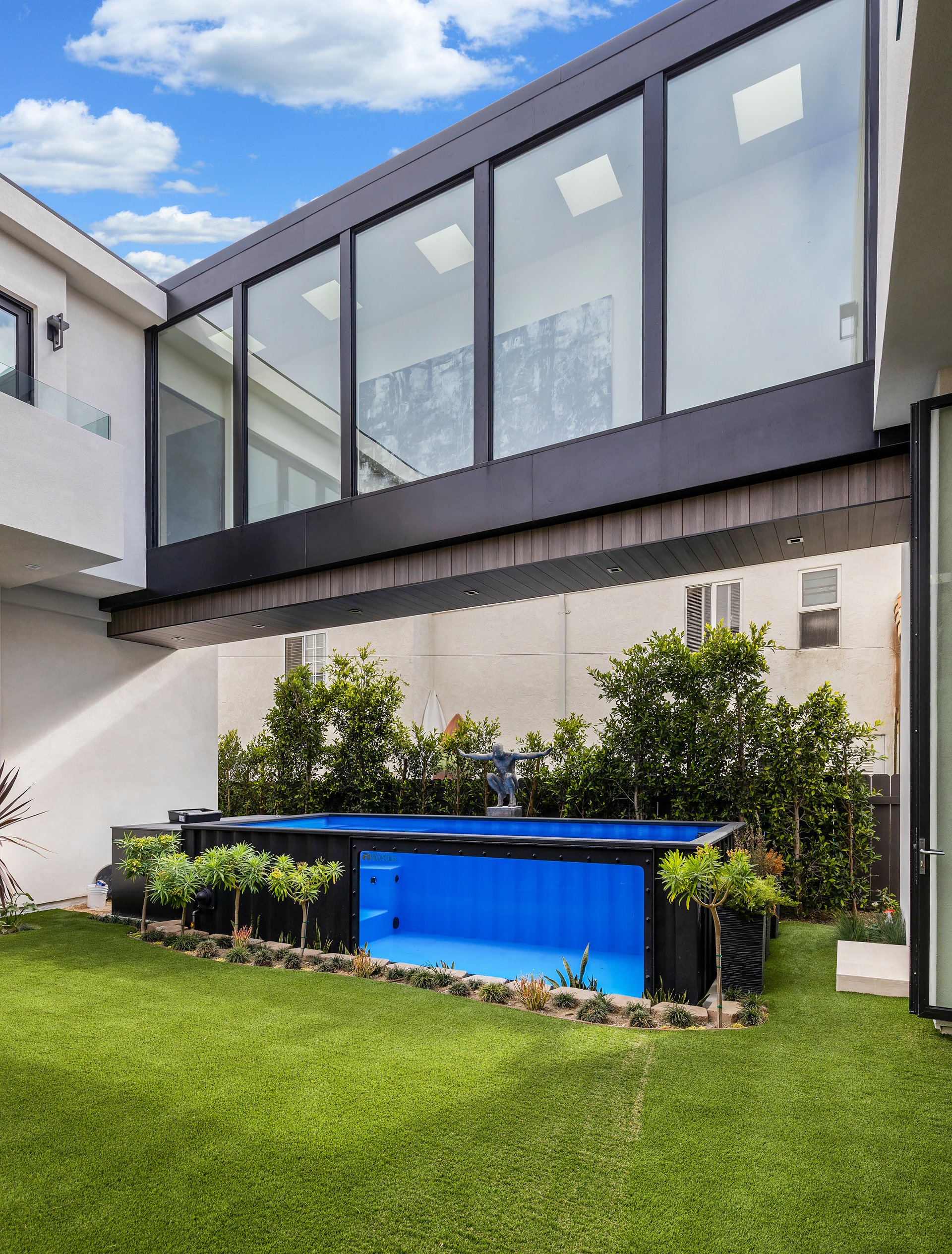 327 Nautilus St