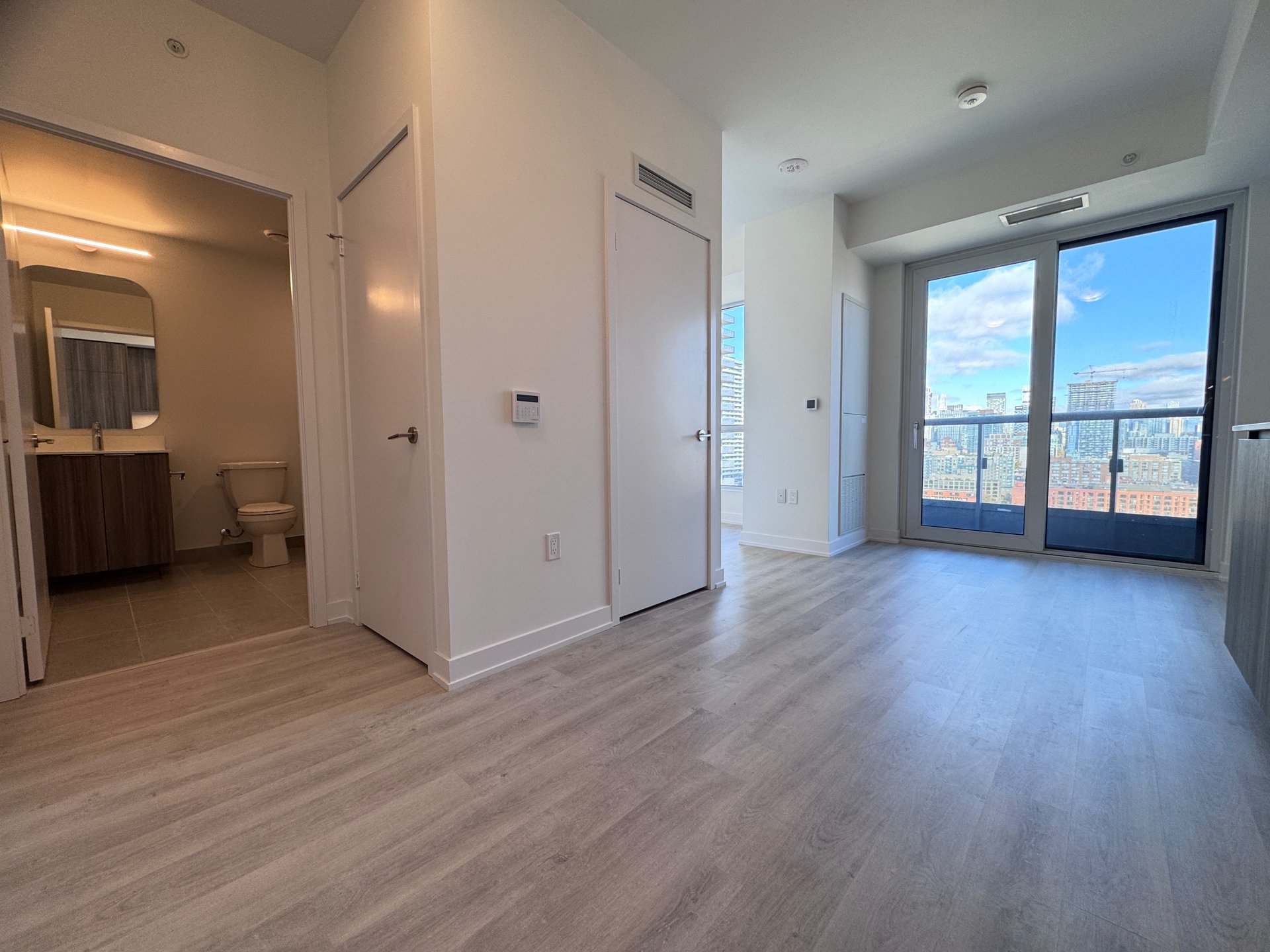 15 Richardson Street Unit: 1602