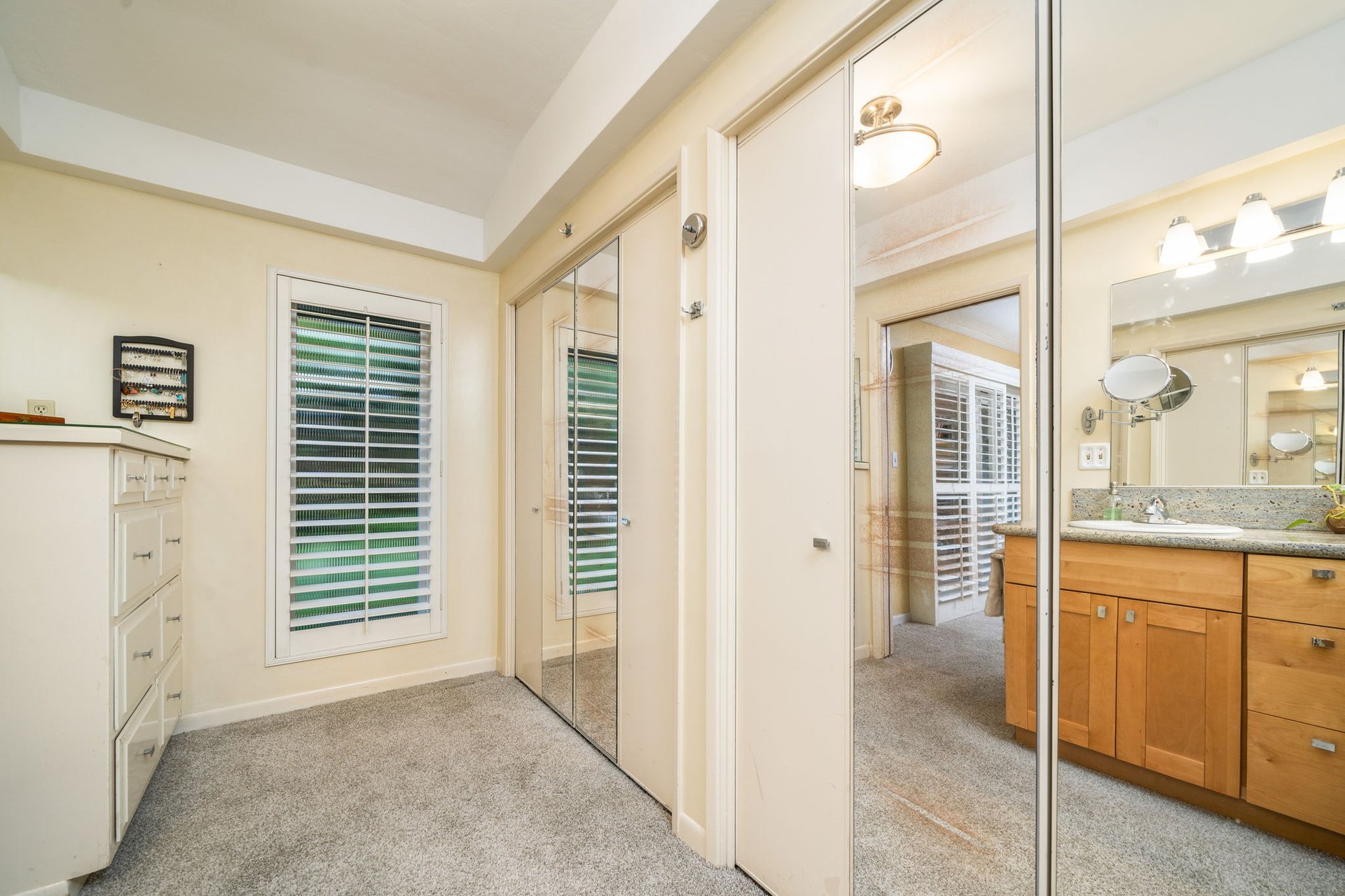 257 W Sonora Place