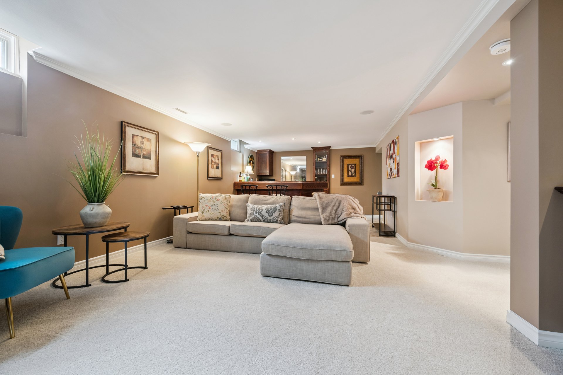 250 Mccraney Street W