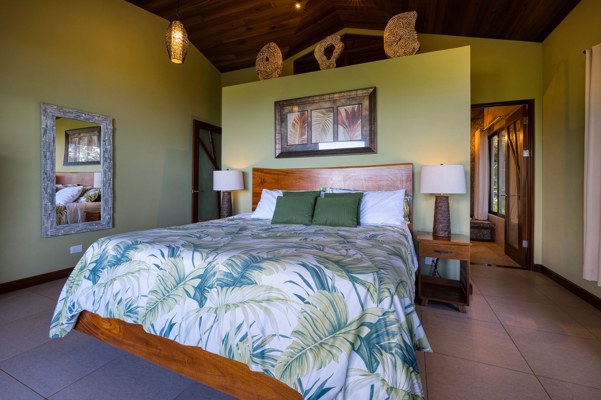 Casa Bambú – LUXURY 5 BEDROOM ESTATE WITH EXCEPTIONAL OCEAN VIEWS