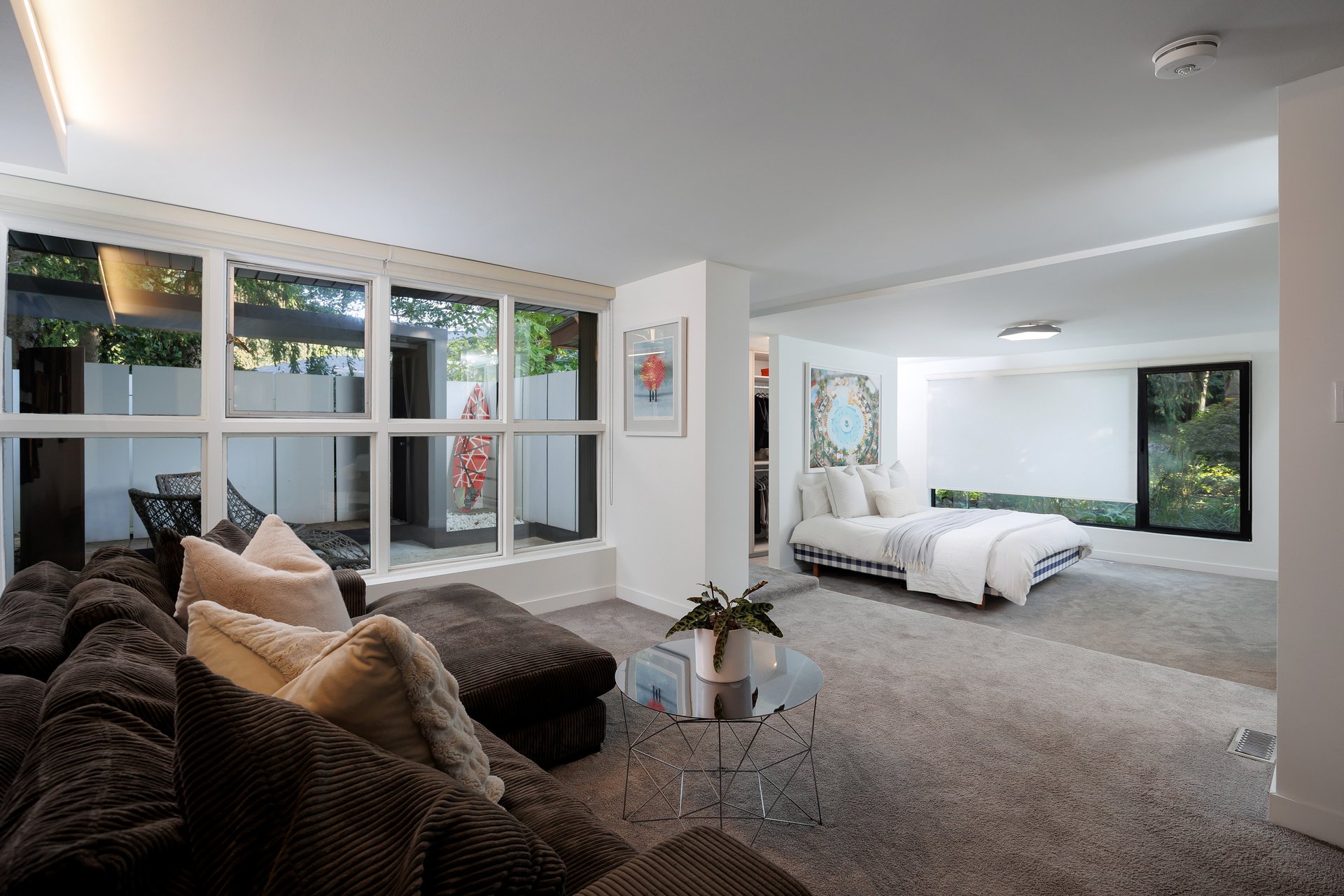 Kingsway Mid-Century Modern