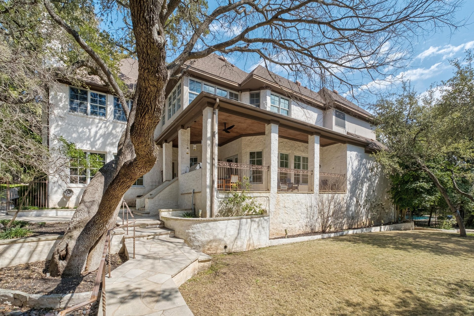 2900 Meandering River Court