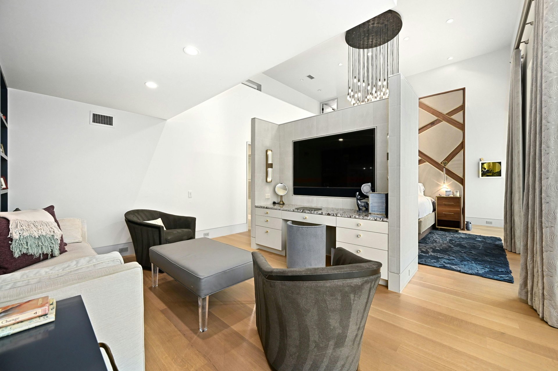 4705 Island Cove 