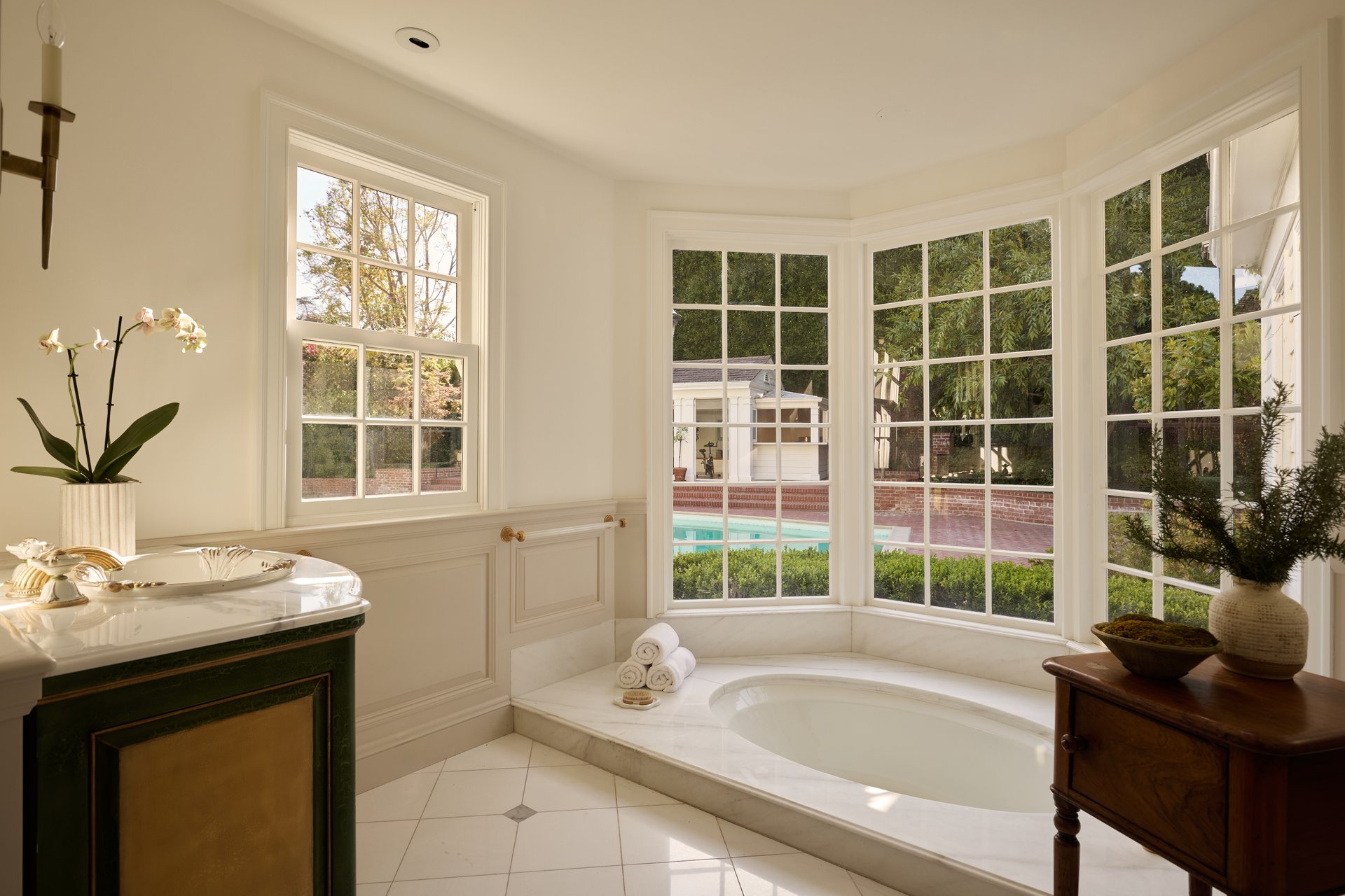 1001 N Crescent Dr, Beverly Hills
