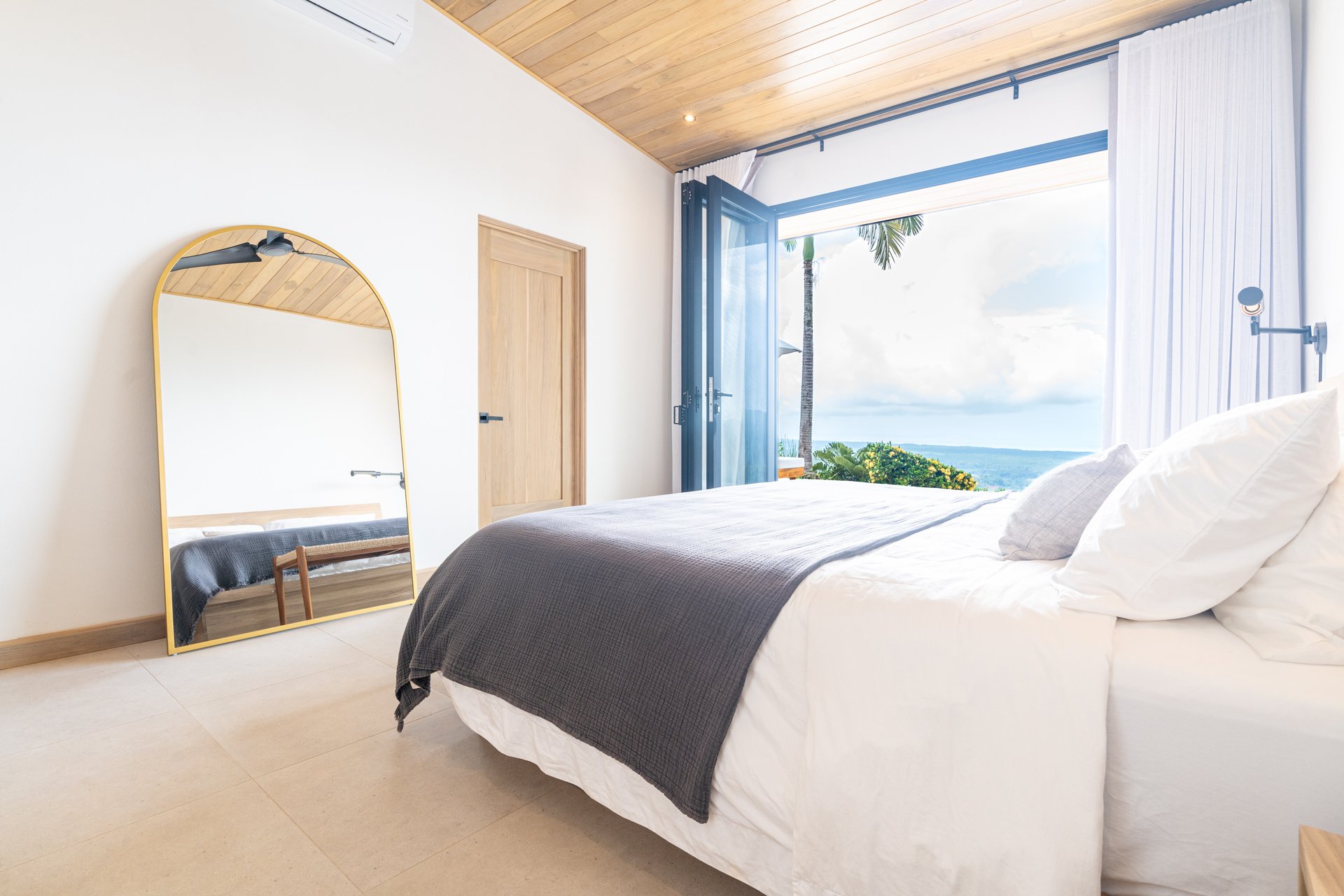 Casa Amarilla – Oceanview Luxury Meets Sustainable Living in Tres Rios