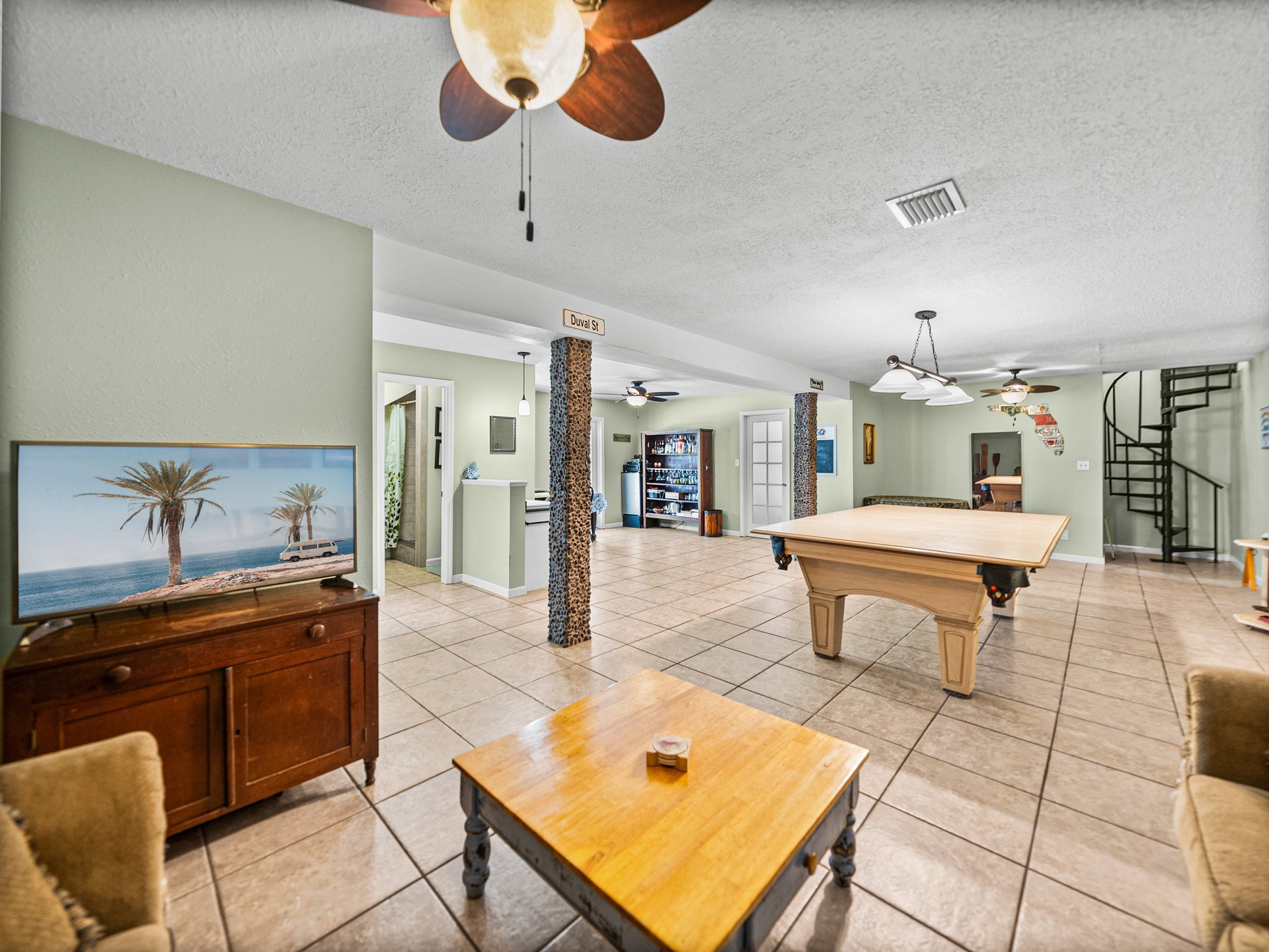 10925 FORT KING RD