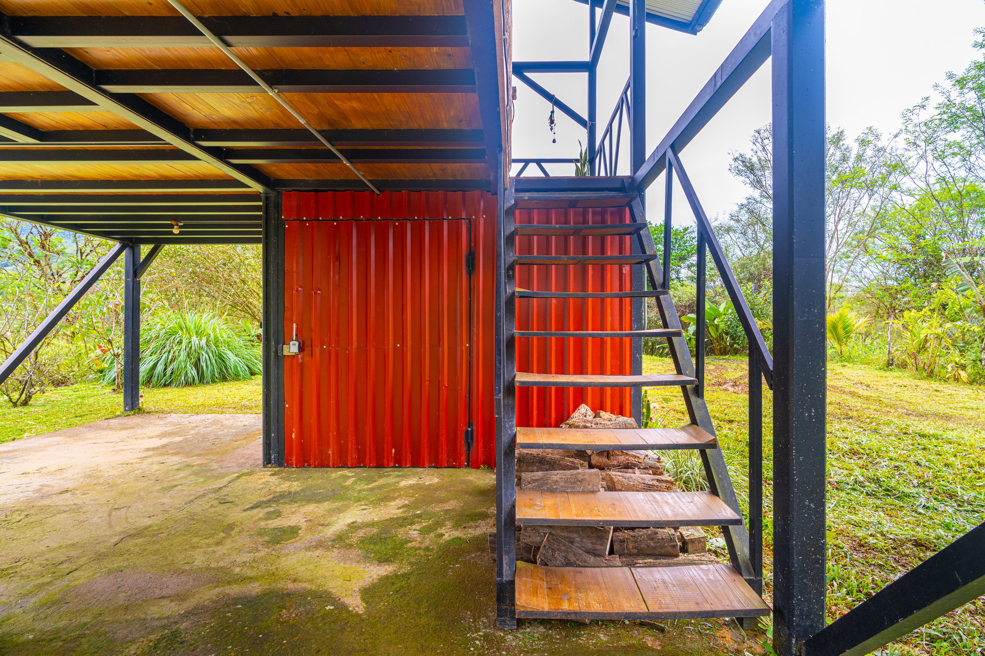 Off Grid Cabin - San Vito with Amazing Mountain Views