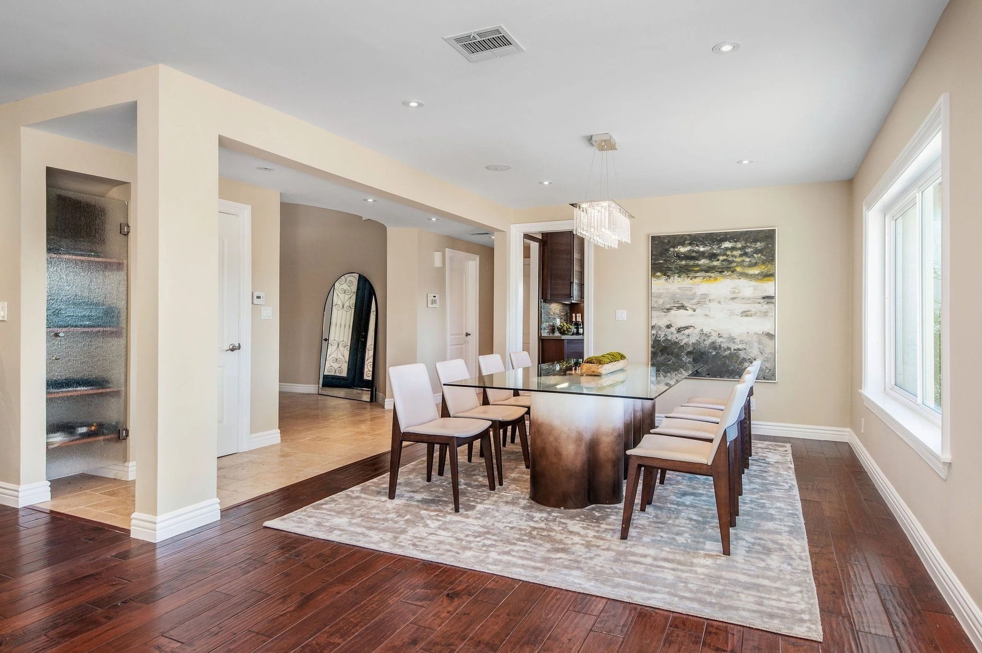 825 Linda Flora Dr