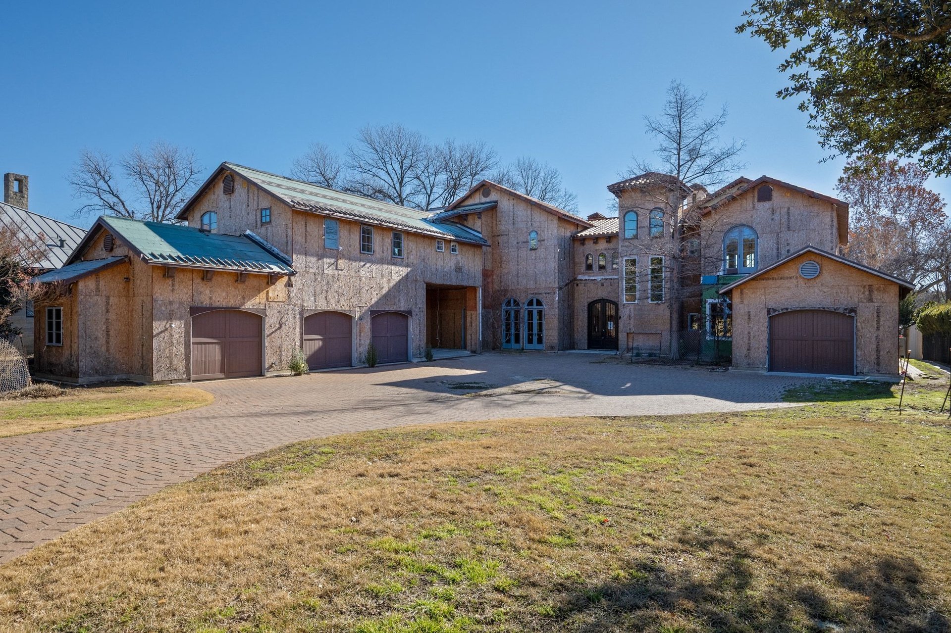 2611 Westlake Drive 