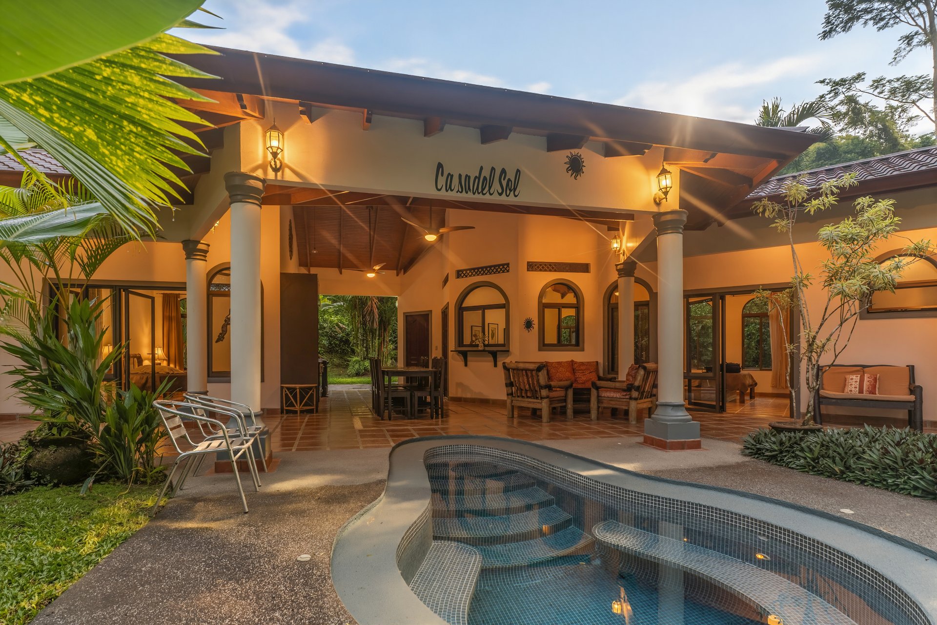 Ojochal Tropical Retreat | 4 Ensuite Bedrooms, Pool & Outdoor Living