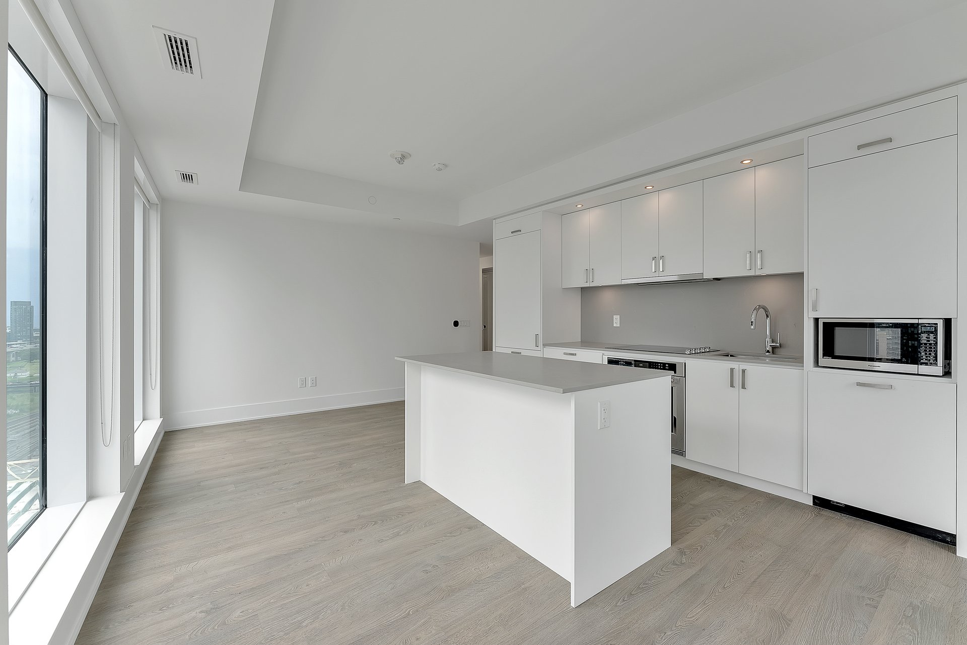 470 Front St W Unit: 1412