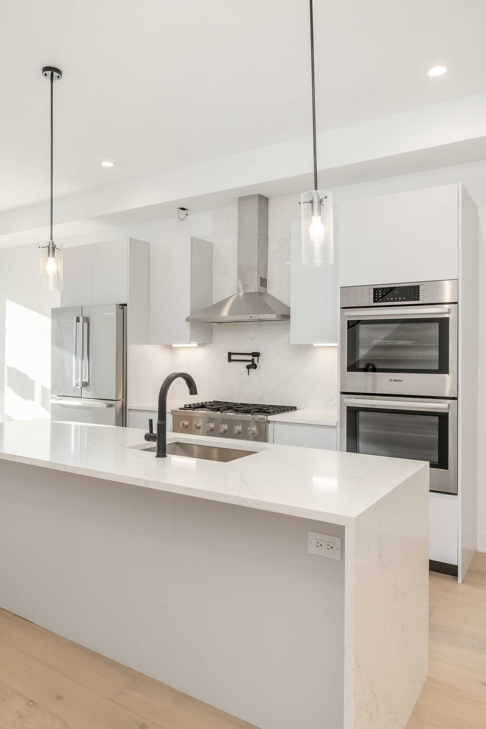 712 S 17th St #2, Philadelphia, PA 19146	